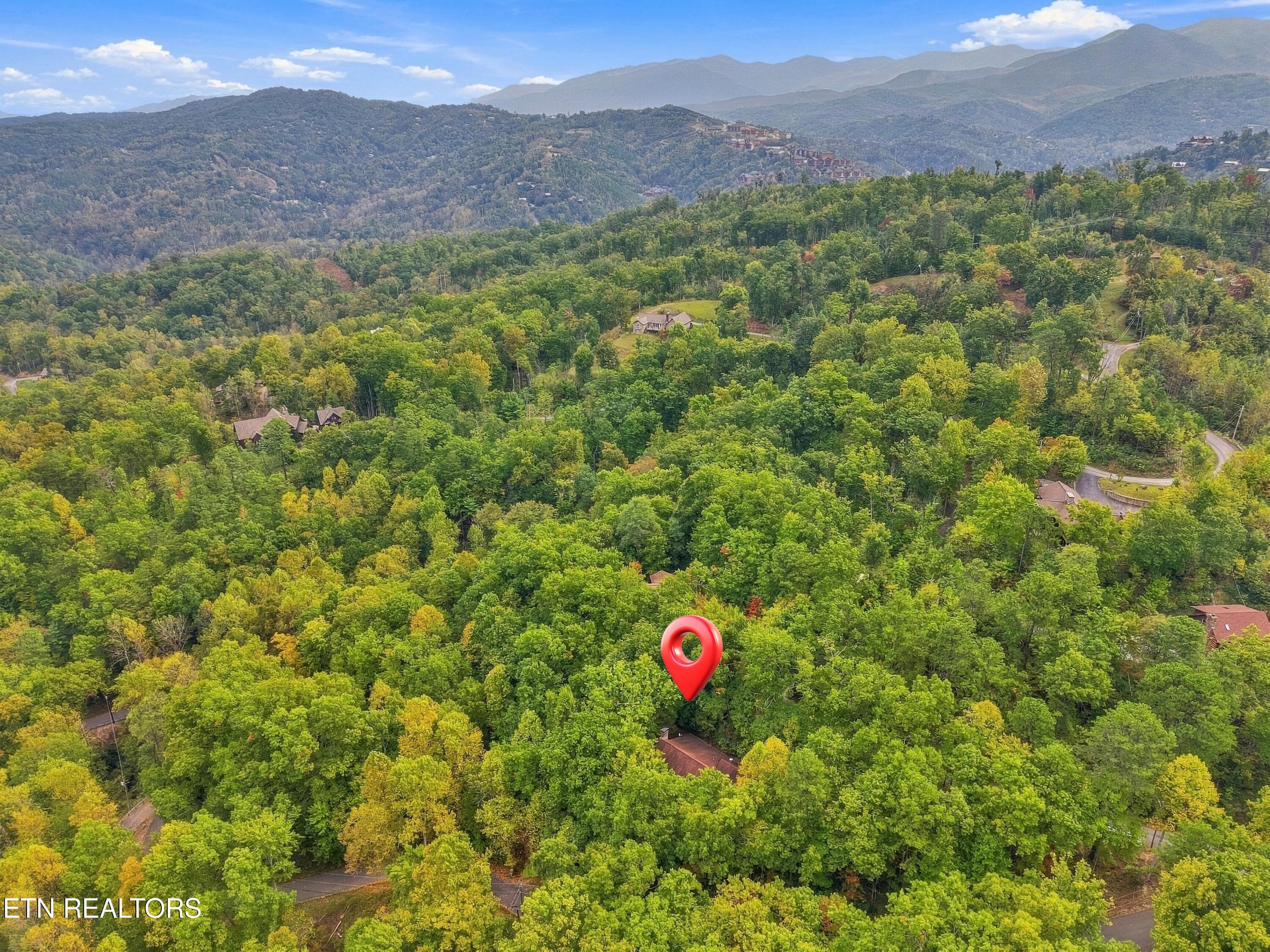 38-004_DJI_20261016163511_0763_D - 521 Jefferson Rd, Gatlinburg, TN 37738