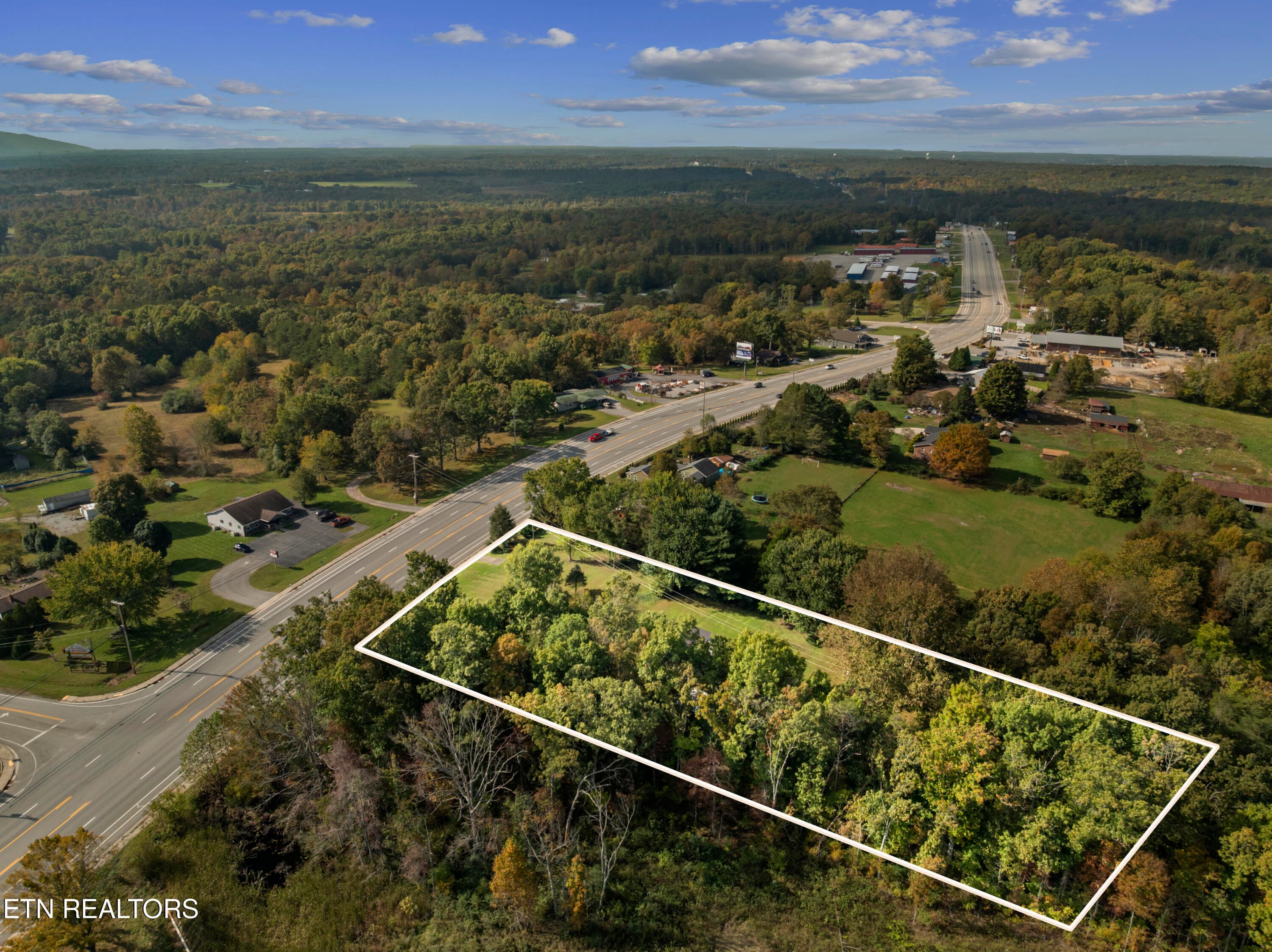 DJI_20261015101700_0017_D - 3533 Peavine Rd Rd, Crossville, TN 38571, Crossville