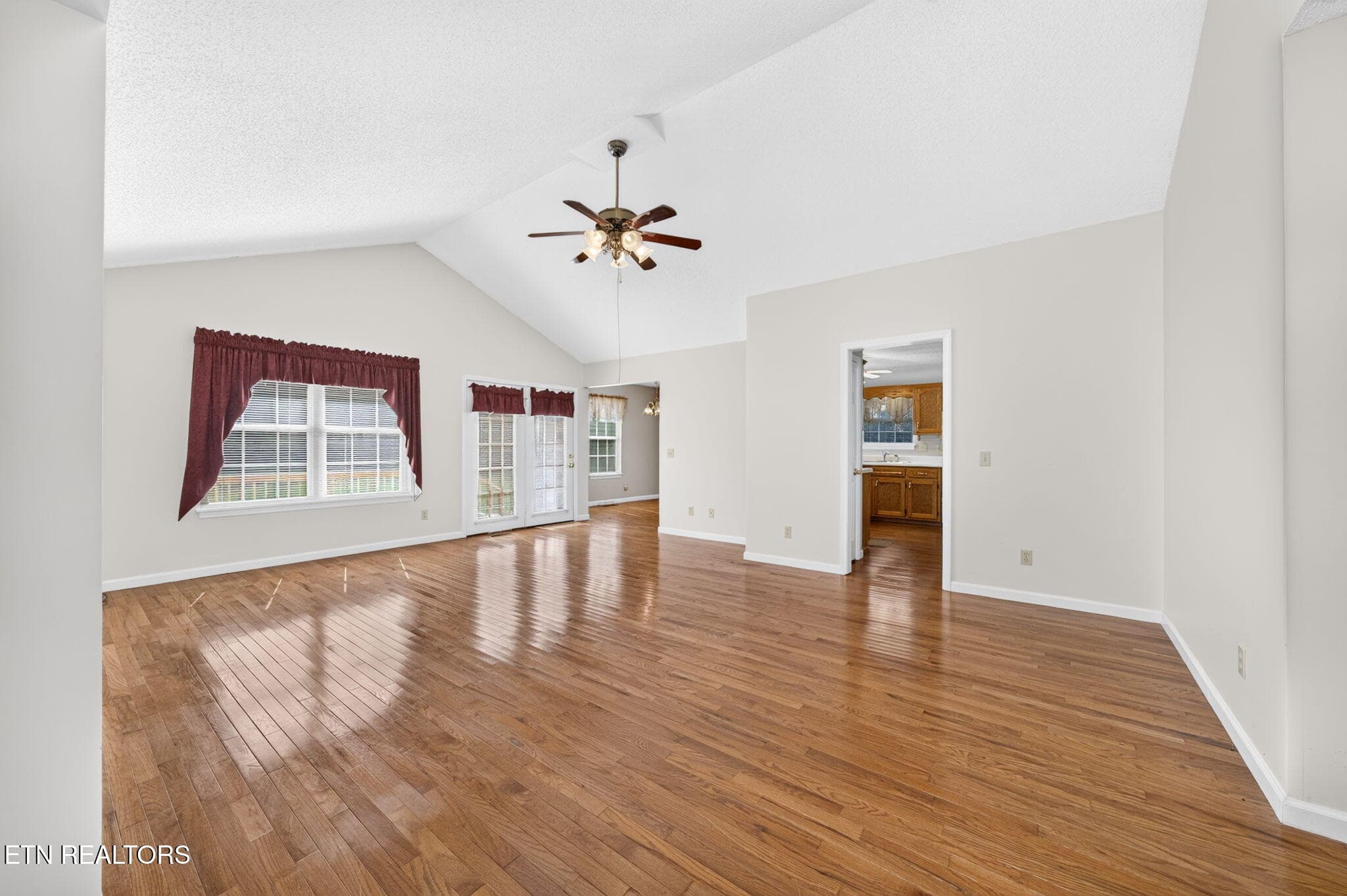 13-web-or-mls-57 Clover Ln_066_TNPC - 57 Clover Lane, Crossville, TN 38555, Crossville