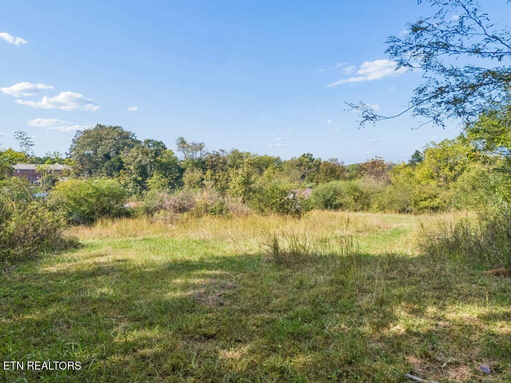 Building site? - 432 N Farnum St, Friendsville, TN 37737