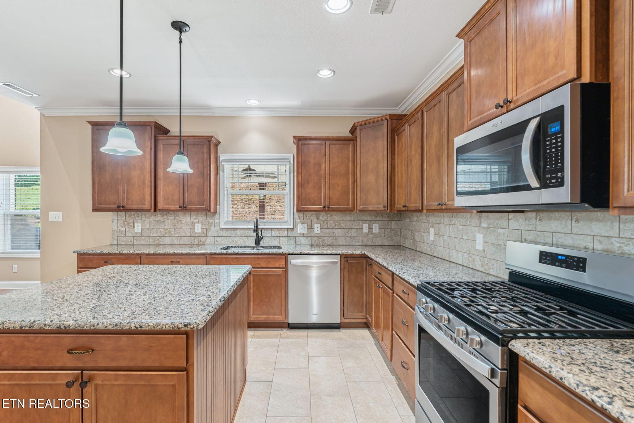 16-web-or-mls-3020 Spencer Ridge-6 - 3020 Spencer Ridge Lane, Knoxville, TN 37931