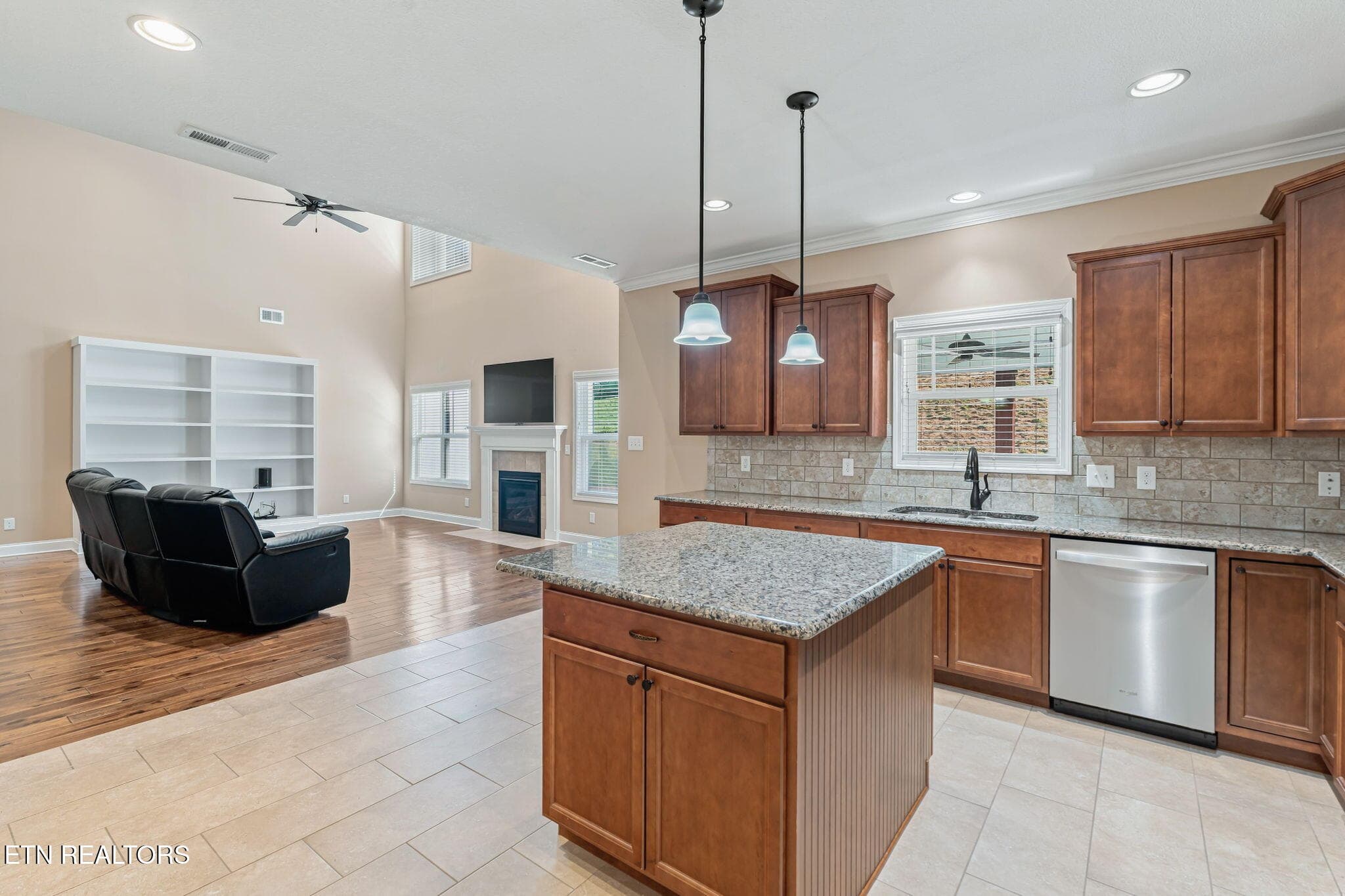 15-web-or-mls-3020 Spencer Ridge-5 - 3020 Spencer Ridge Lane, Knoxville, TN 37931