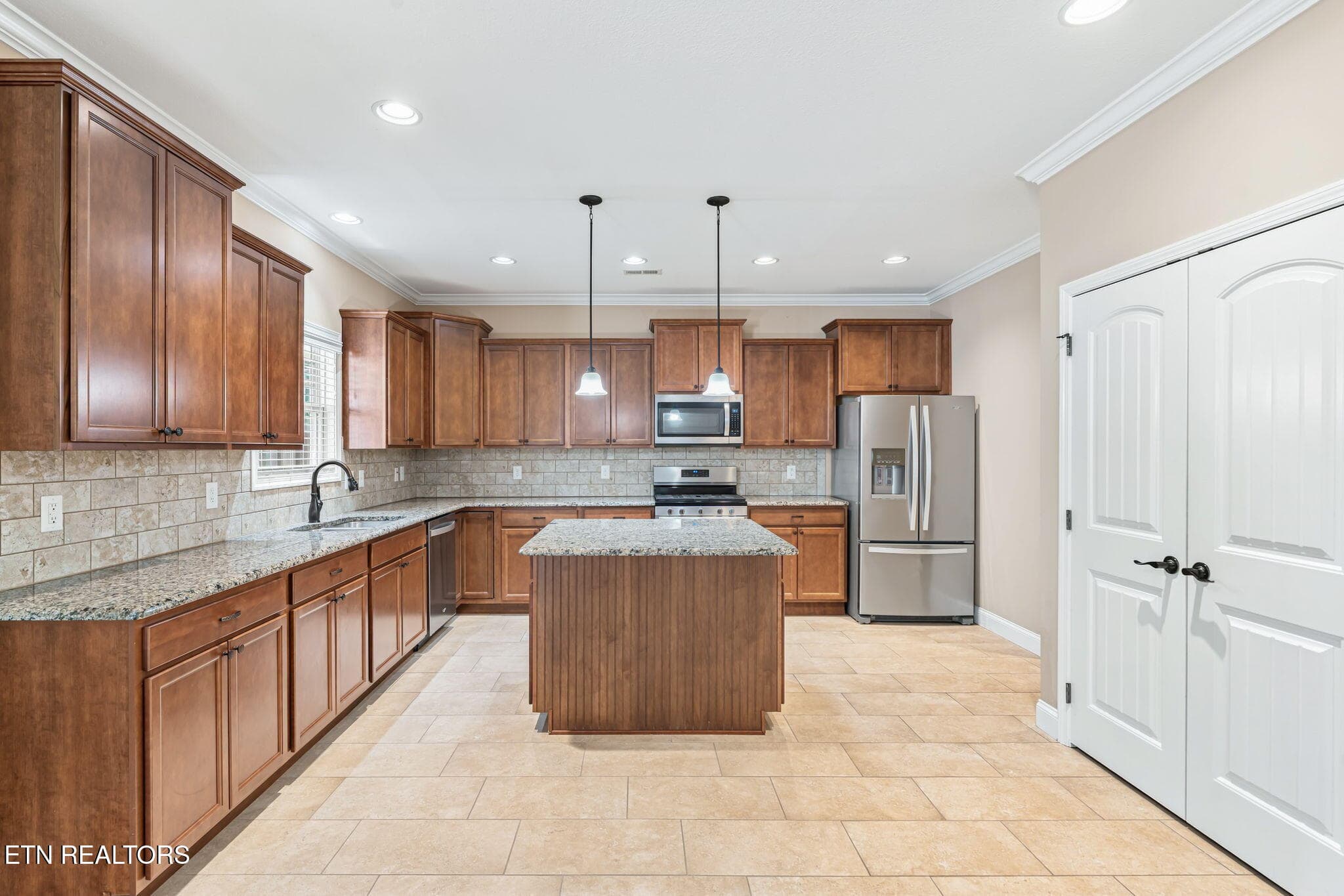 13-web-or-mls-3020 Spencer Ridge-3 - 3020 Spencer Ridge Lane, Knoxville, TN 37931