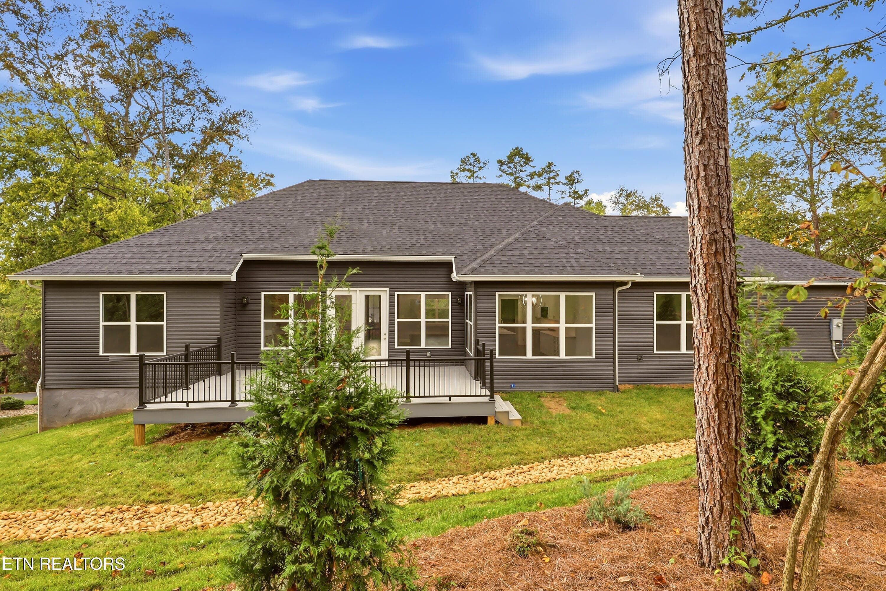 Back of house - 125 Inagehi Way, Loudon, TN 37774