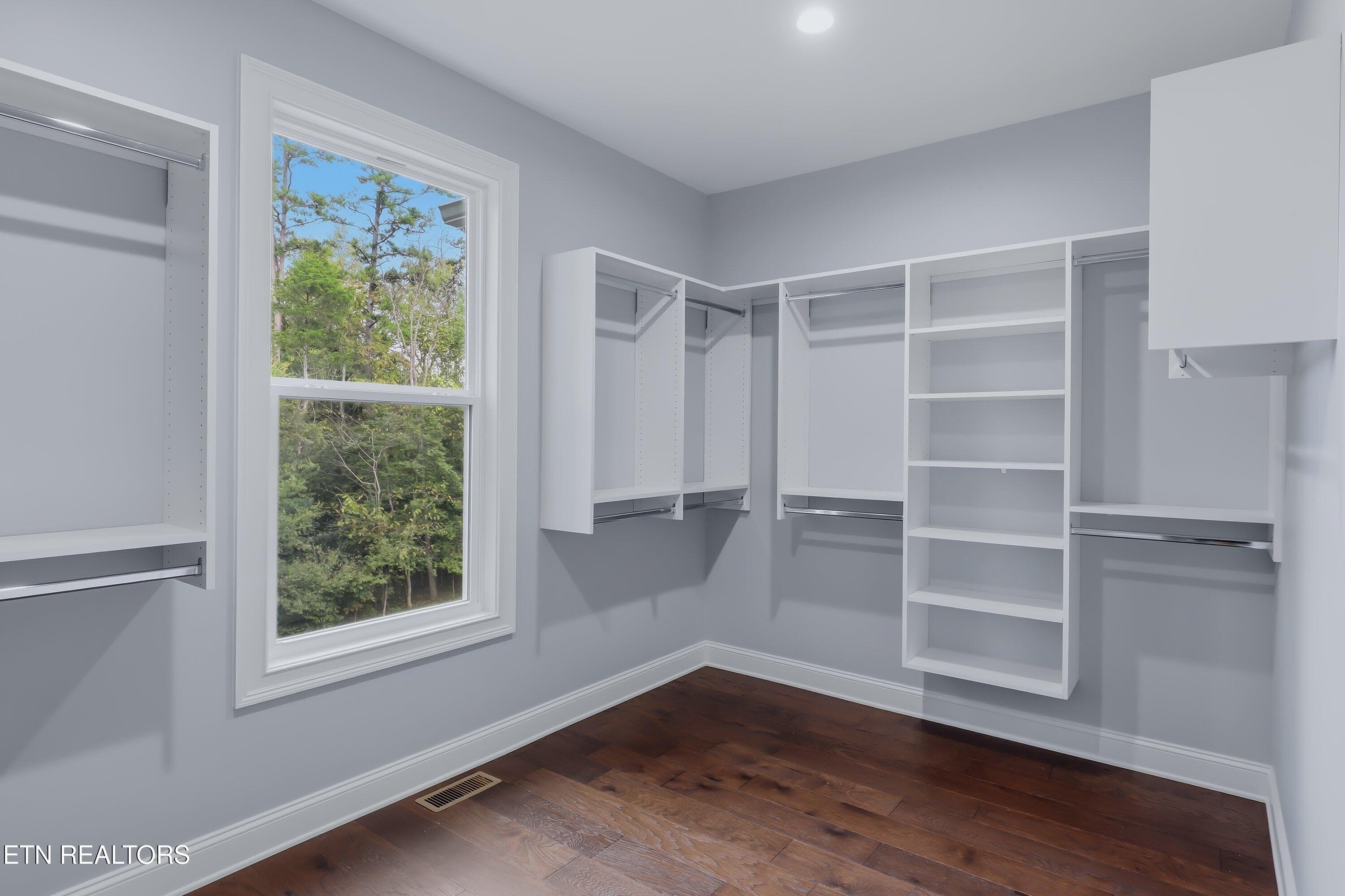 Primary Closet - 125 Inagehi Way, Loudon, TN 37774