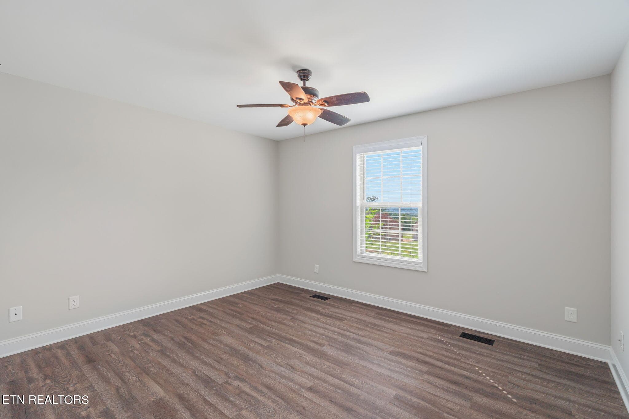 25-web-or-mls-5126 Gregory Road-17 - 5126 Gregory Rd, Greenback, TN 37742