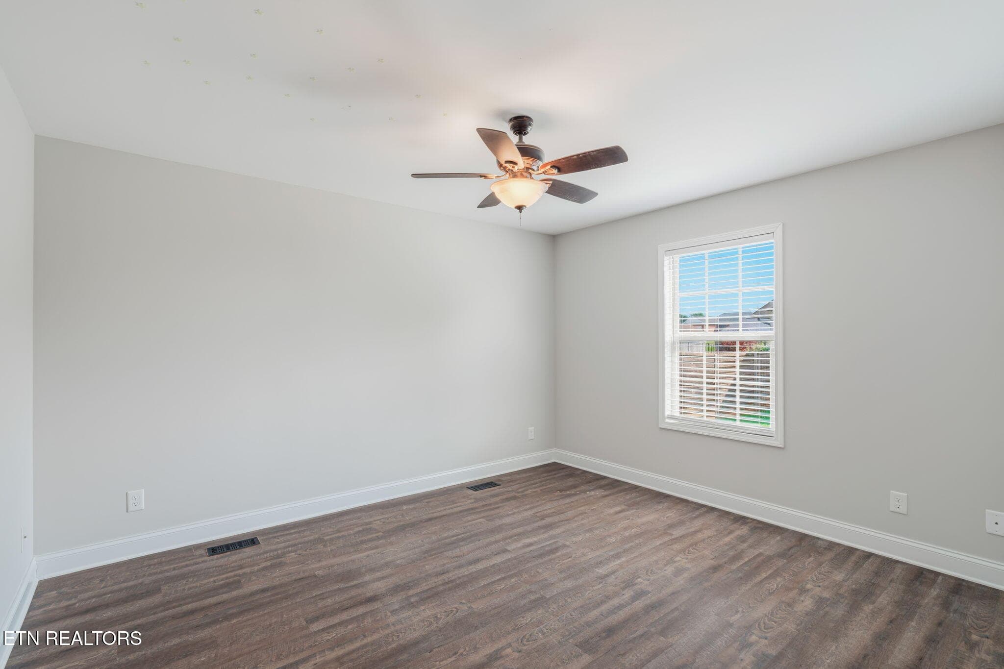 27-web-or-mls-5126 Gregory Road-19 - 5126 Gregory Rd, Greenback, TN 37742