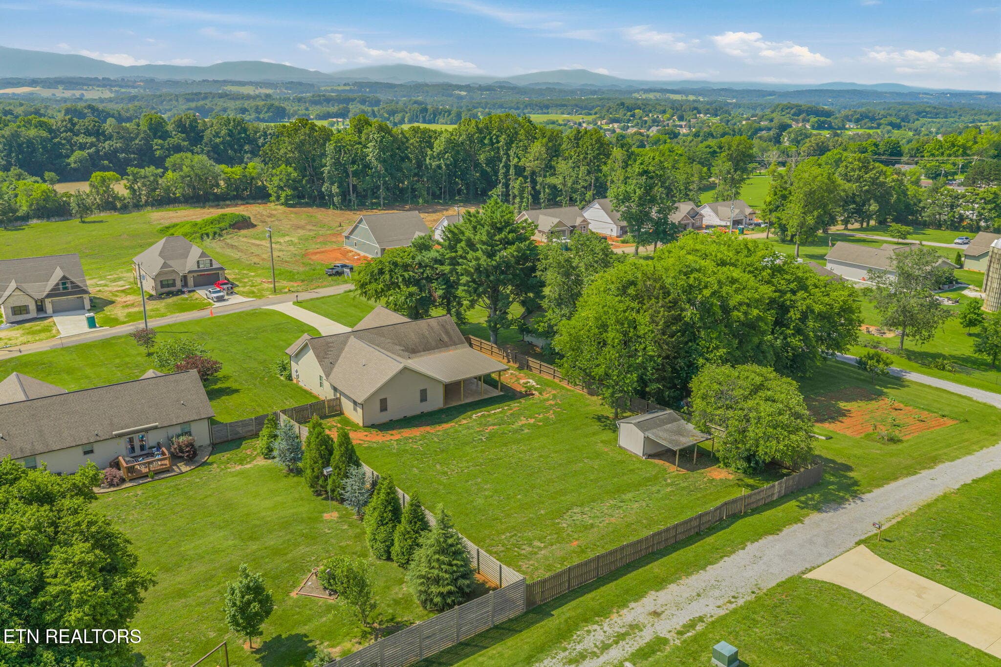 51-web-or-mls-5126 Gregory Road-51 - 5126 Gregory Rd, Greenback, TN 37742