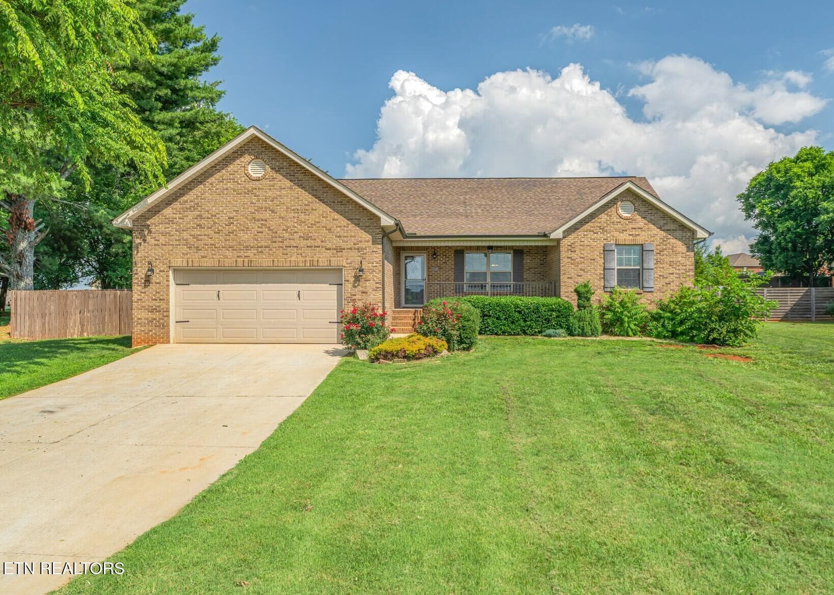 5126 Gregory Rd, Greenback, TN 37742