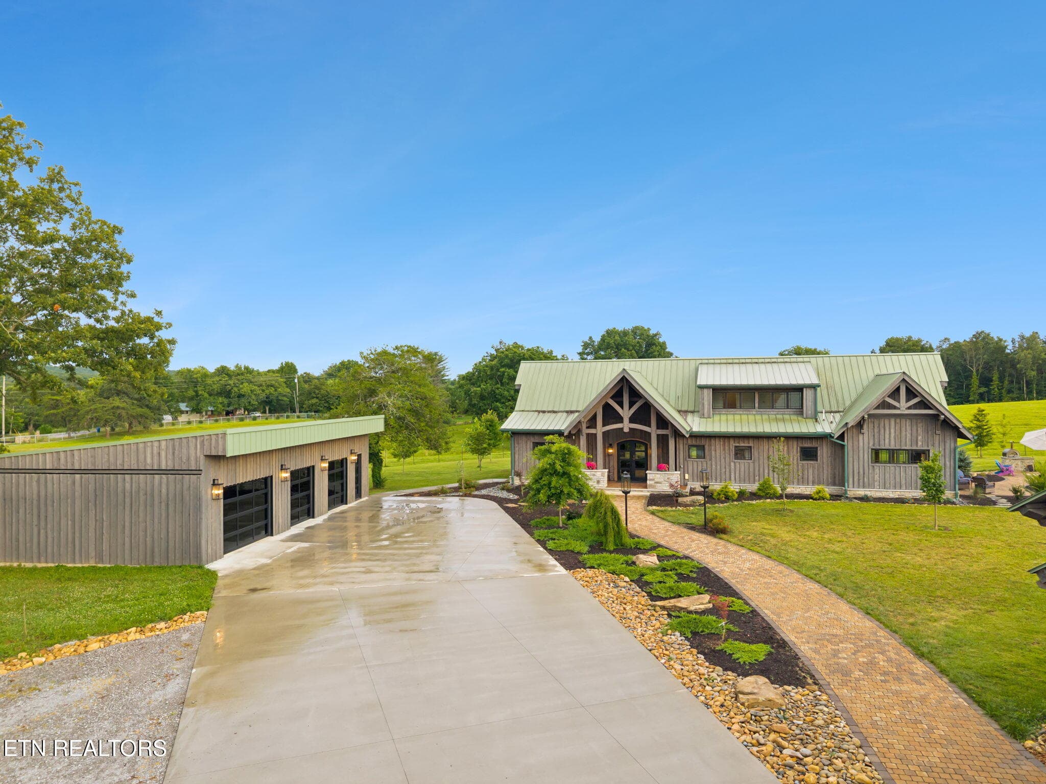 3173 Genesis Rd, Crossville, TN 38571