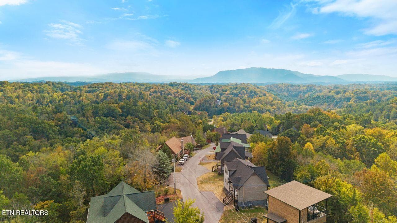 32 - 2053 Eagle Feather Drive, Sevierville, TN 37876