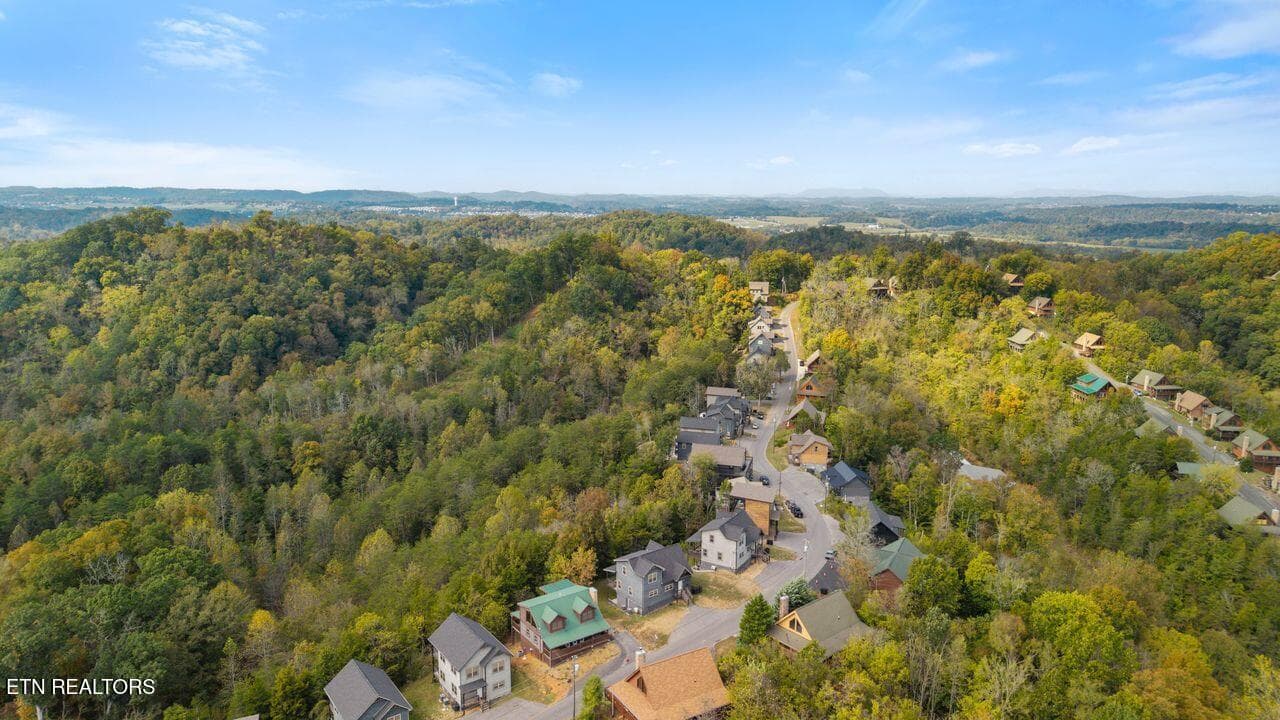 33 - 2053 Eagle Feather Drive, Sevierville, TN 37876
