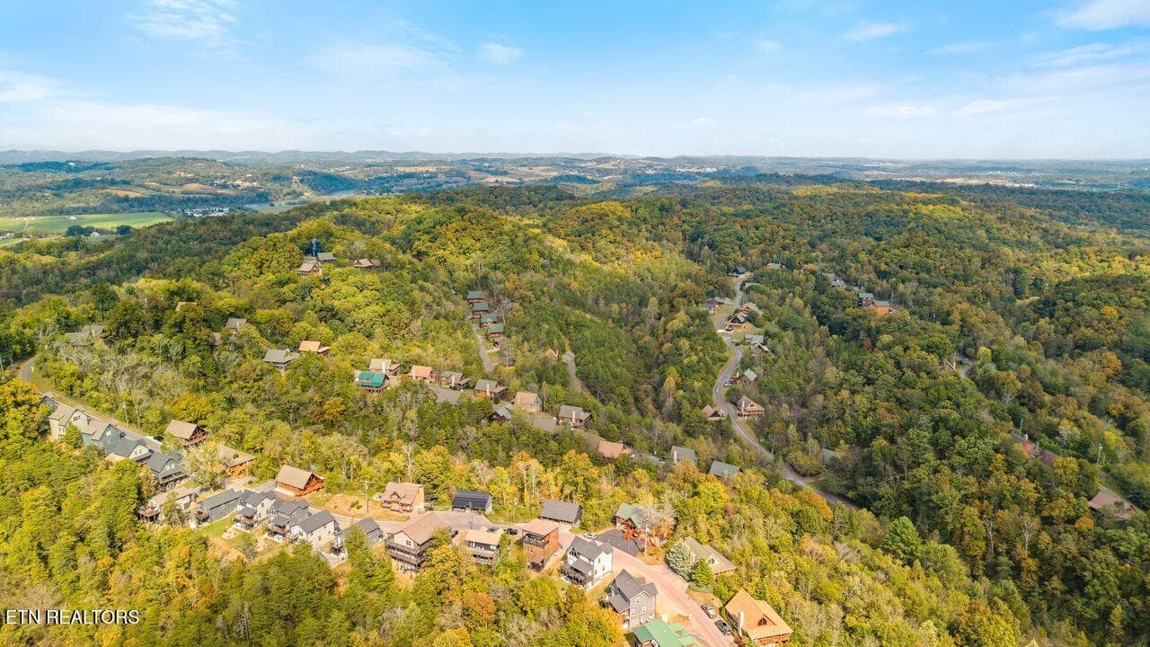 35 - 2053 Eagle Feather Drive, Sevierville, TN 37876
