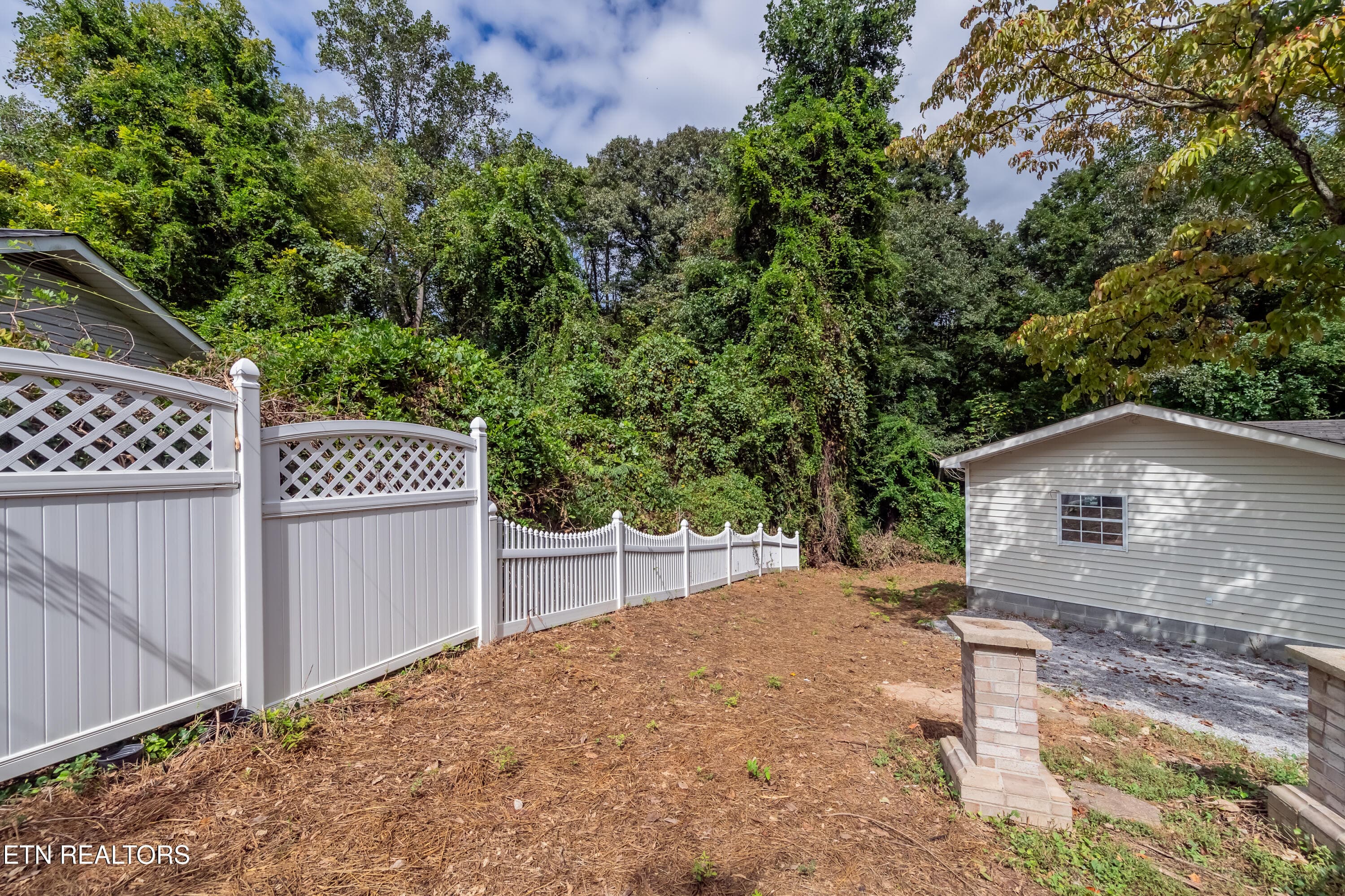 HOB_4900-Edit - 220 Oak Rd, Norris, TN 37828