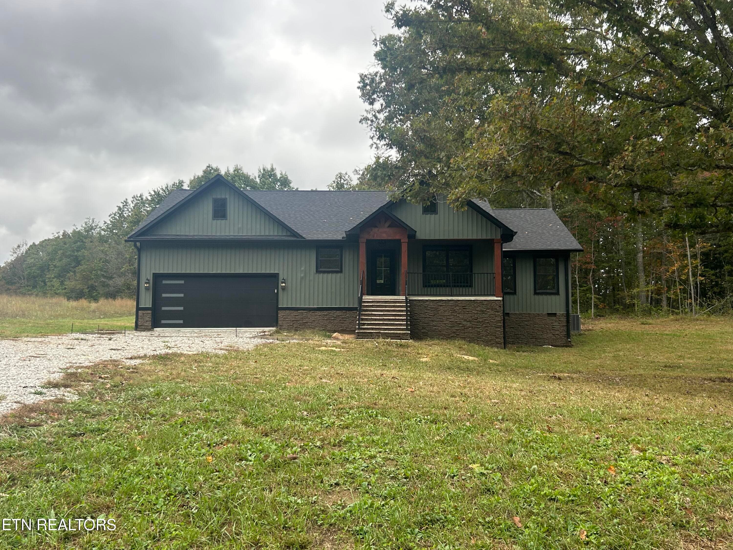 IMG_2879 - 214 Georgee Rd, Jamestown, TN 38556