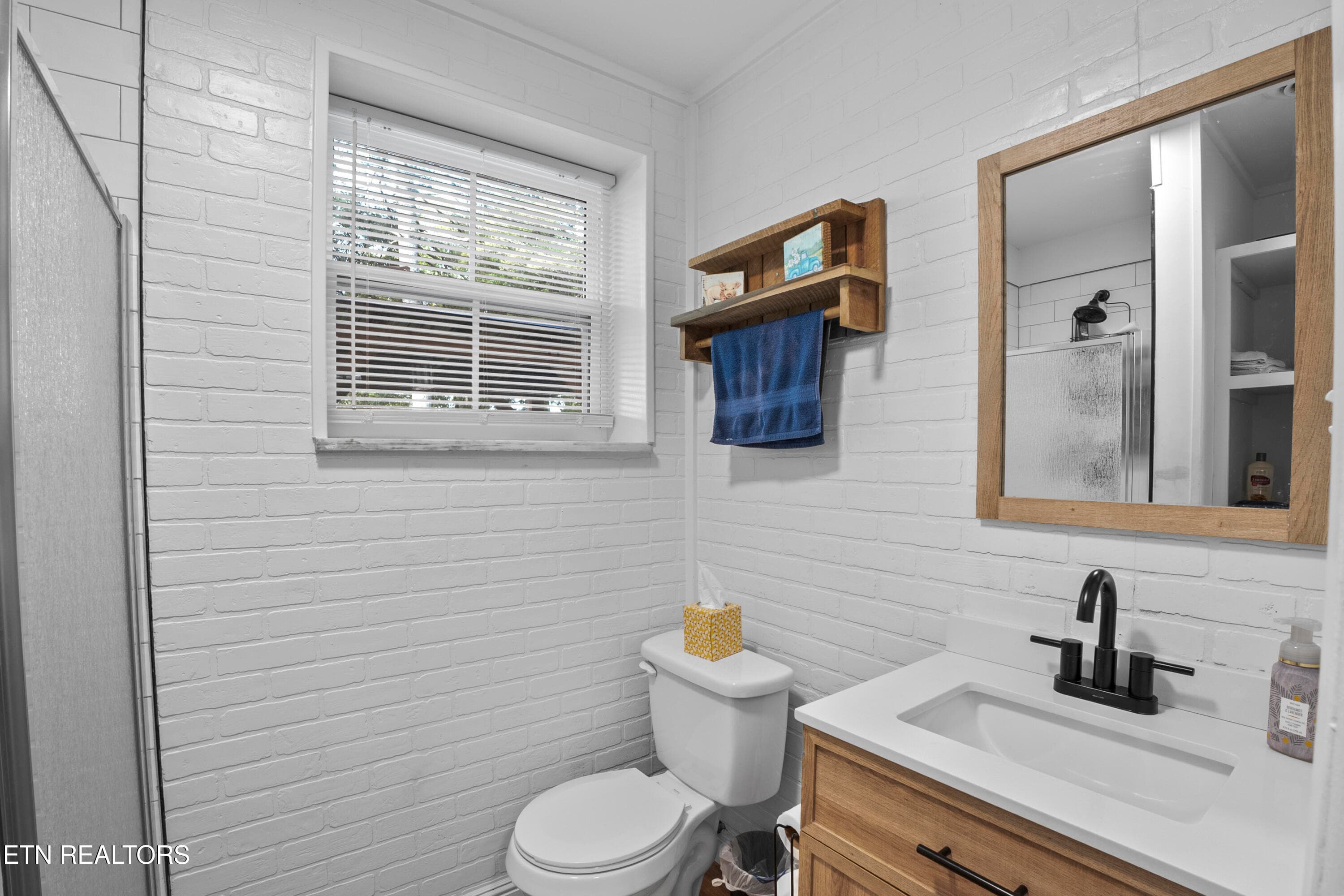 Bathroom 3 - 7533 Oaken Drive, Knoxville, TN 37938