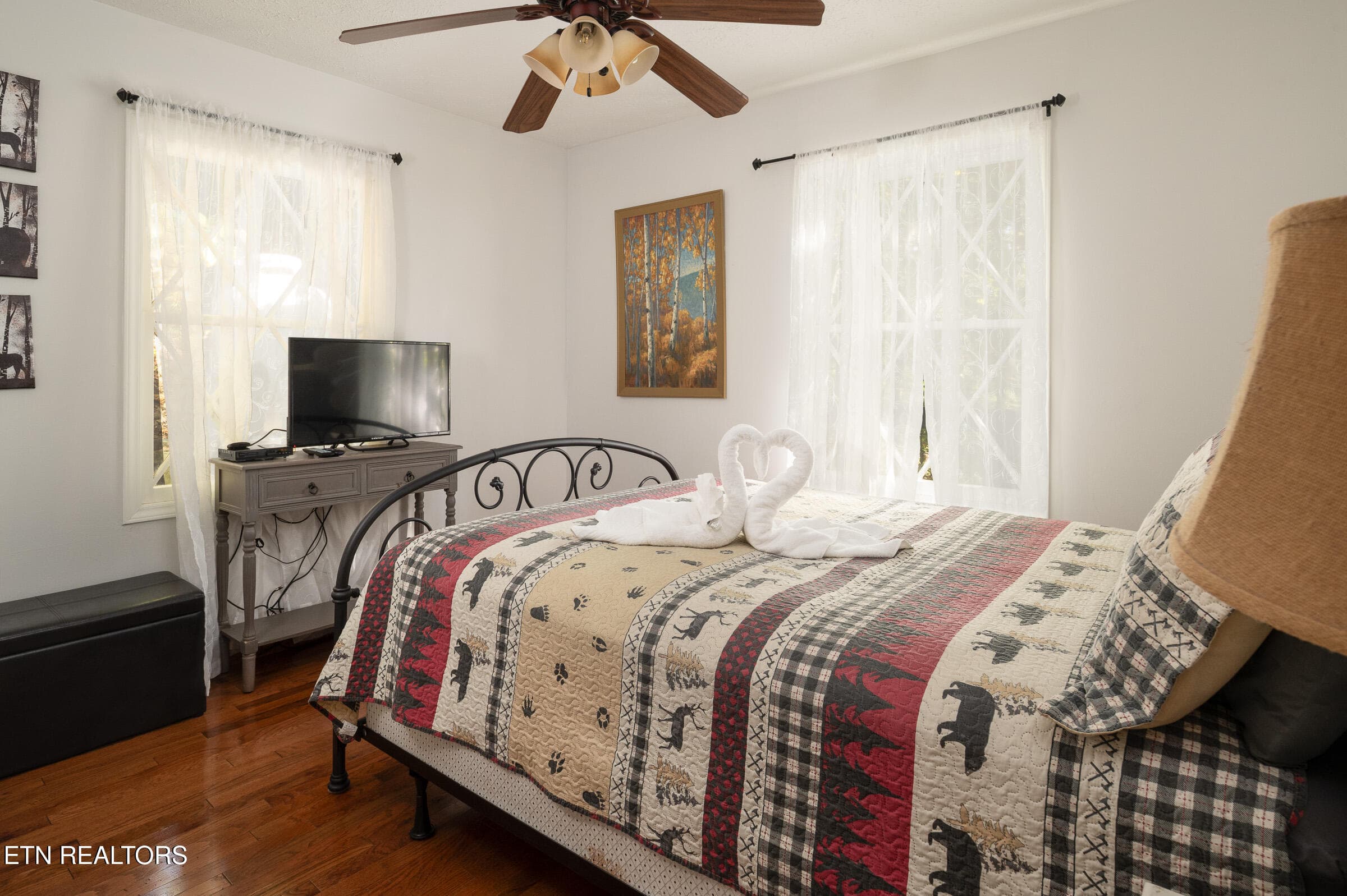 bed 2 - 2652 Sunset Rd, Sevierville, TN 37862