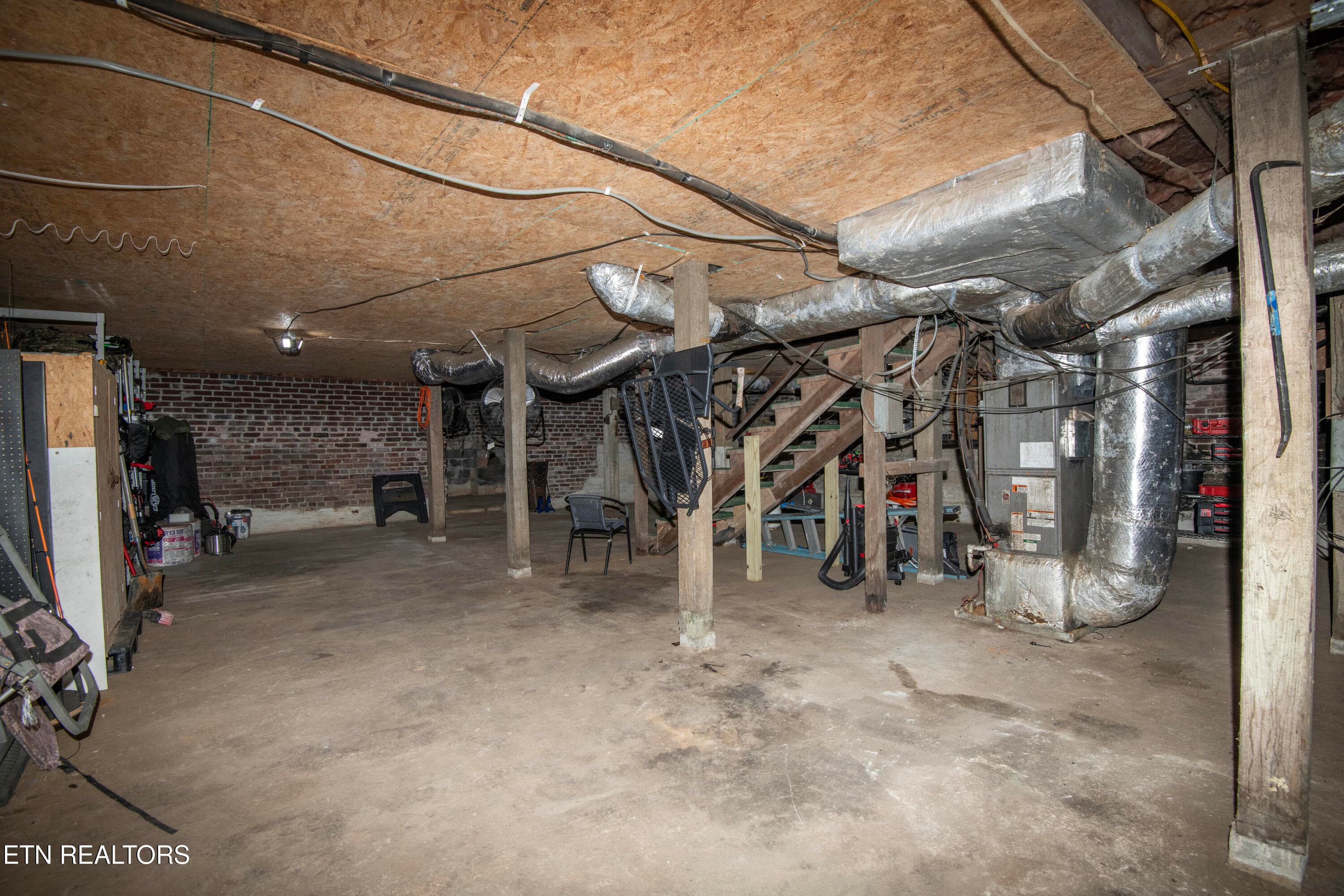 basement - 8507 Old Rutledge Pike, Knoxville, TN 37924
