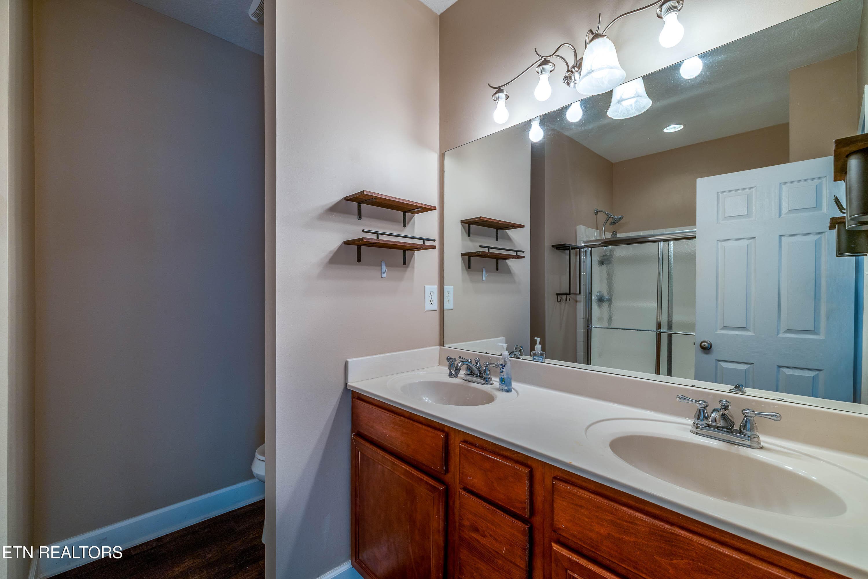 Master Bathroom - 7032 Pemmbrooke Shire Lane, Knoxville, TN 37909