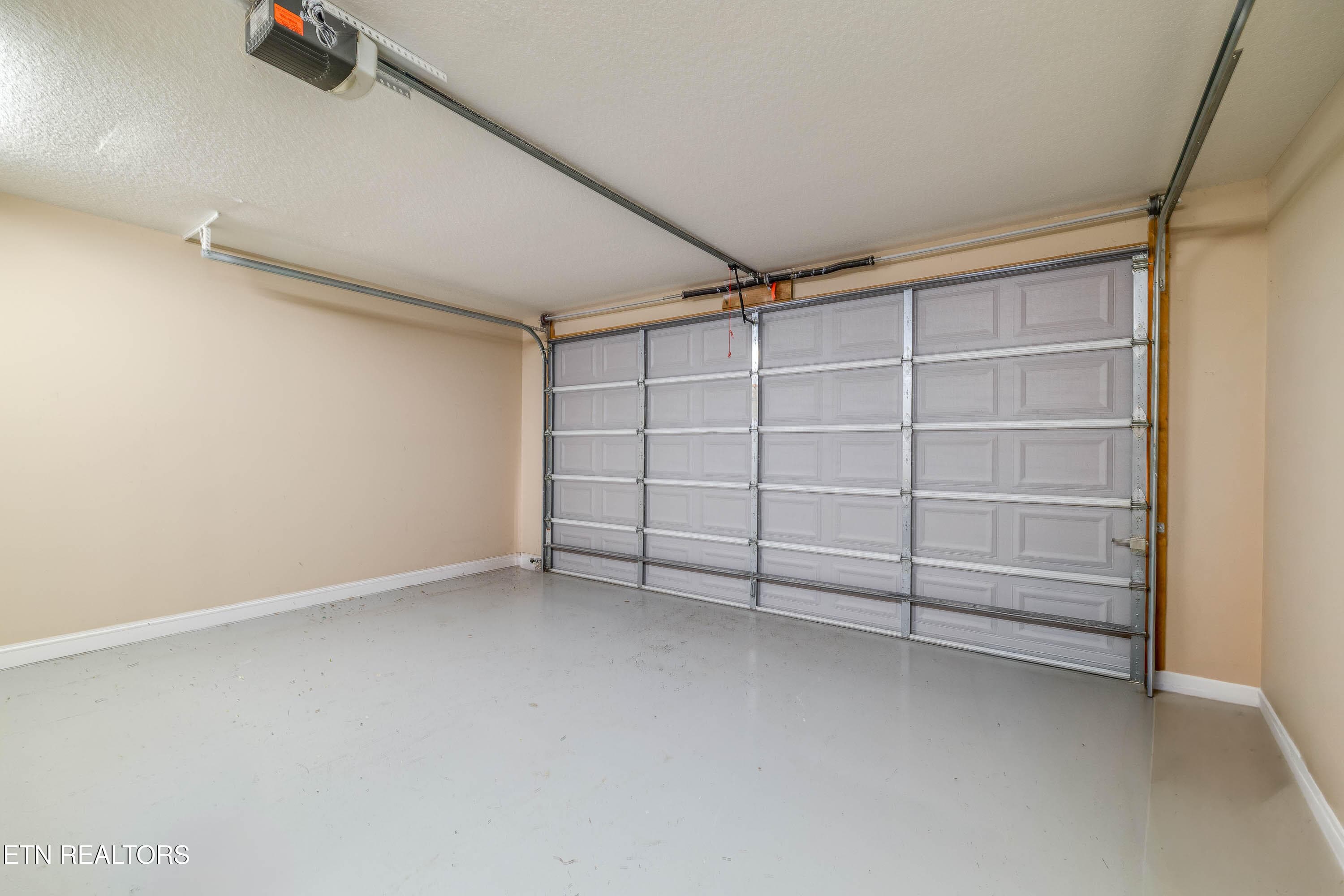 Garage - 7032 Pemmbrooke Shire Lane, Knoxville, TN 37909