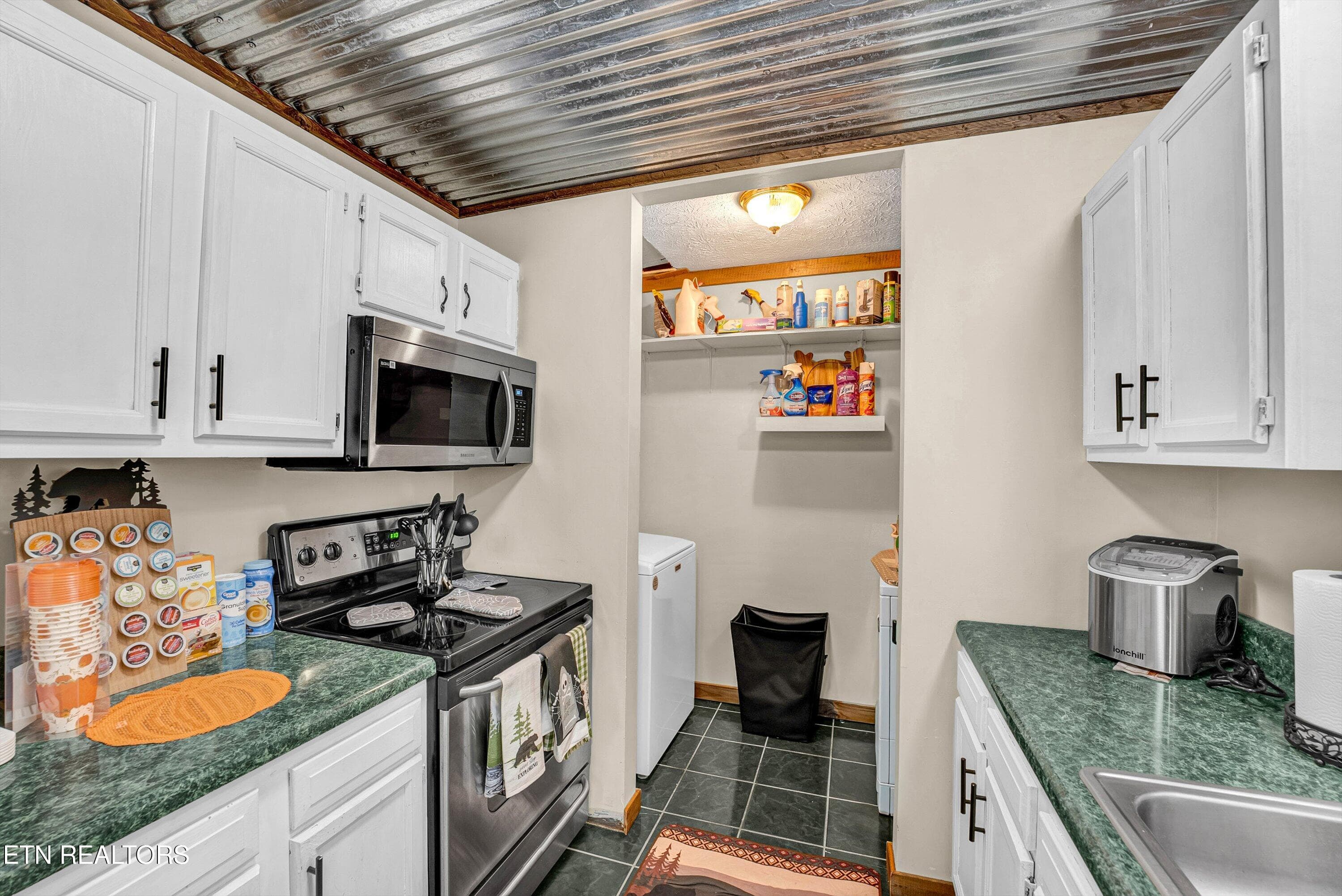 35-Kitchen A4 - 1408 Alpine Drive, Sevierville, TN 37876