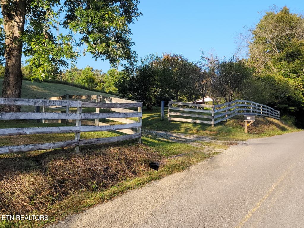 3381-Upper-Caney-Valley-Road-03 - 3381 Upper Caney Valley Rd, Tazewell, TN 37879