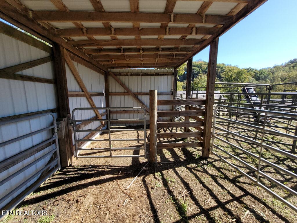 3381-Upper-Caney-Valley-Road-24 - 3381 Upper Caney Valley Rd, Tazewell, TN 37879