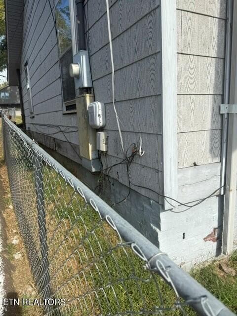 Side View 1 - 1535 Delaware Ave, Knoxville, TN 37921