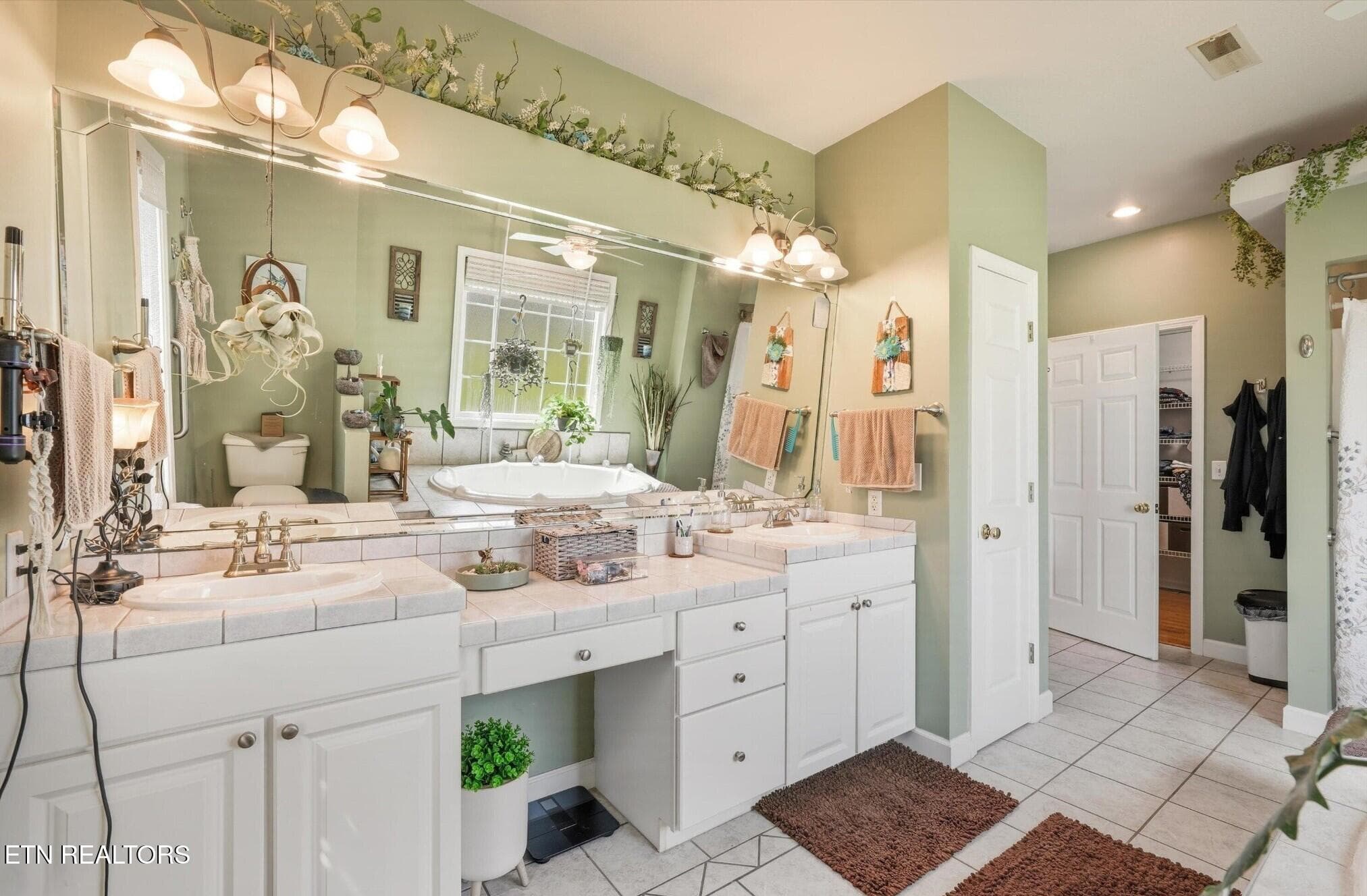 161912337-hr - 849 Pinnacle Drive, Dandridge, TN 37725