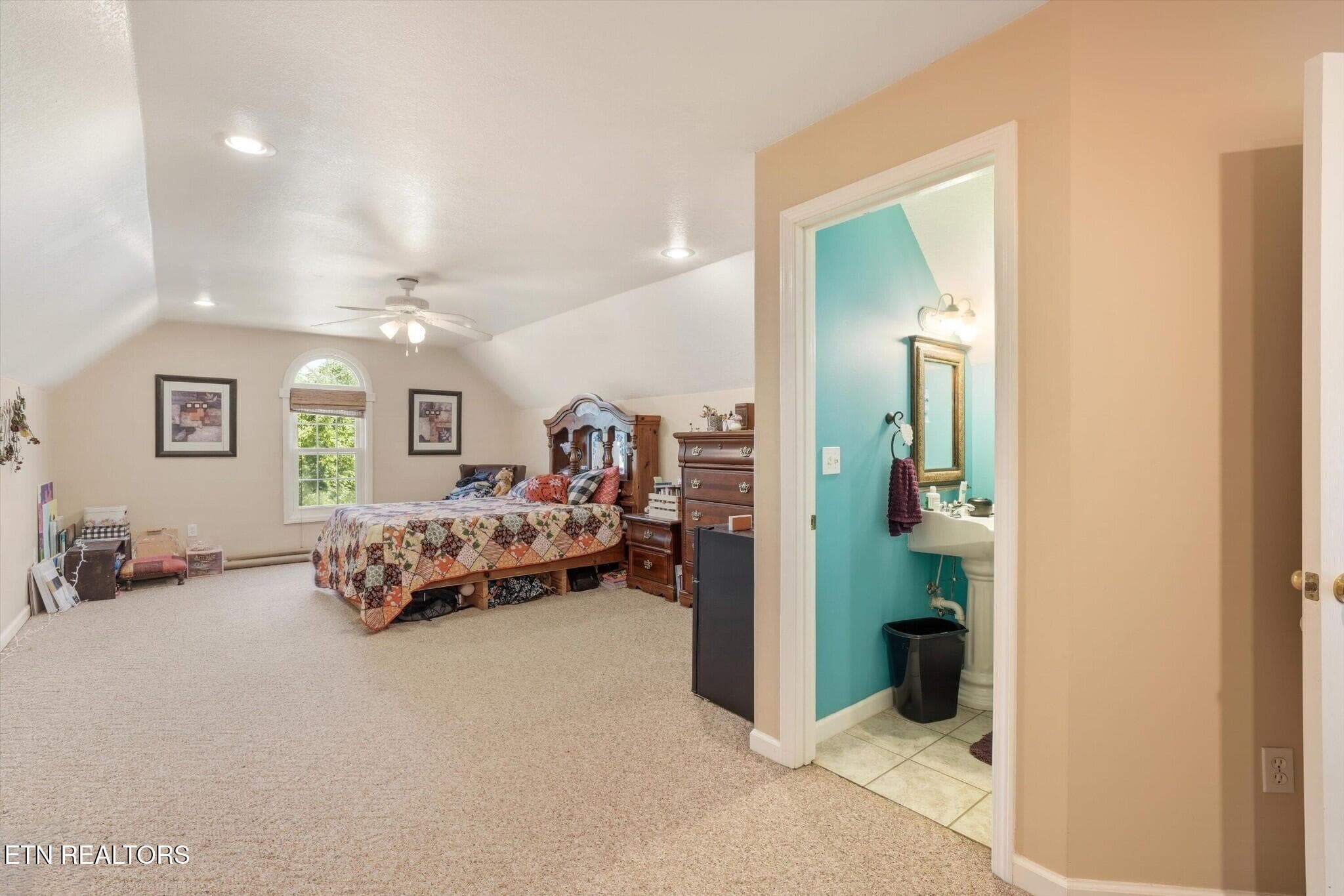 161912368-hr - 849 Pinnacle Drive, Dandridge, TN 37725