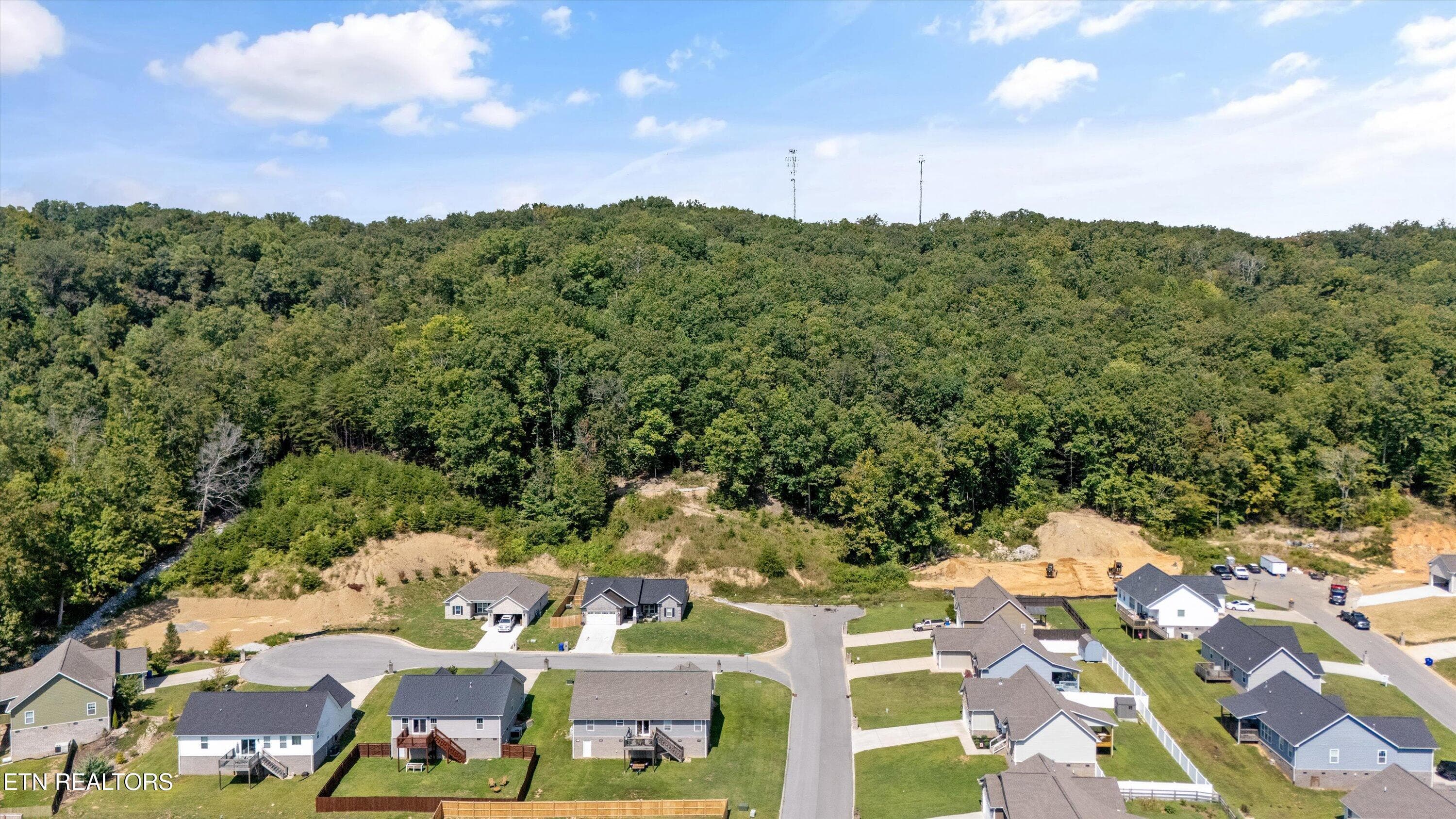 03-211 Jason Hovater Wy-12 - 211 Jason Hovater Way, Clinton, TN 37716