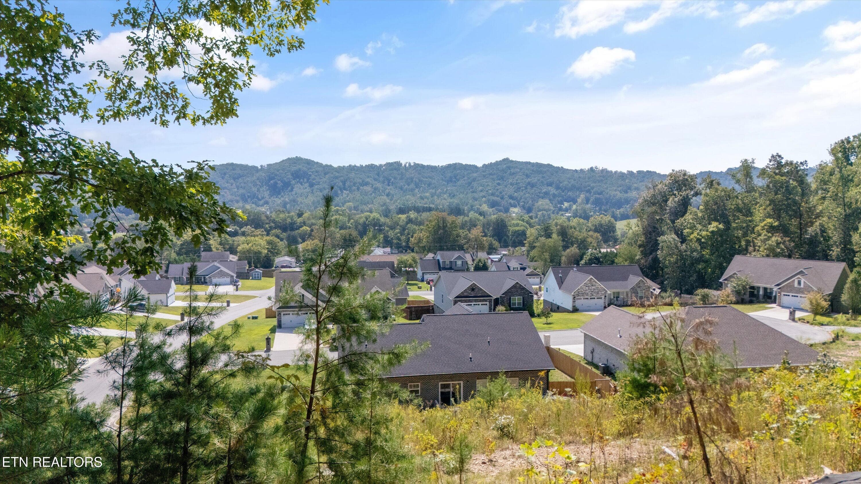 12-211 Jason Hovater Wy-10 - 211 Jason Hovater Way, Clinton, TN 37716