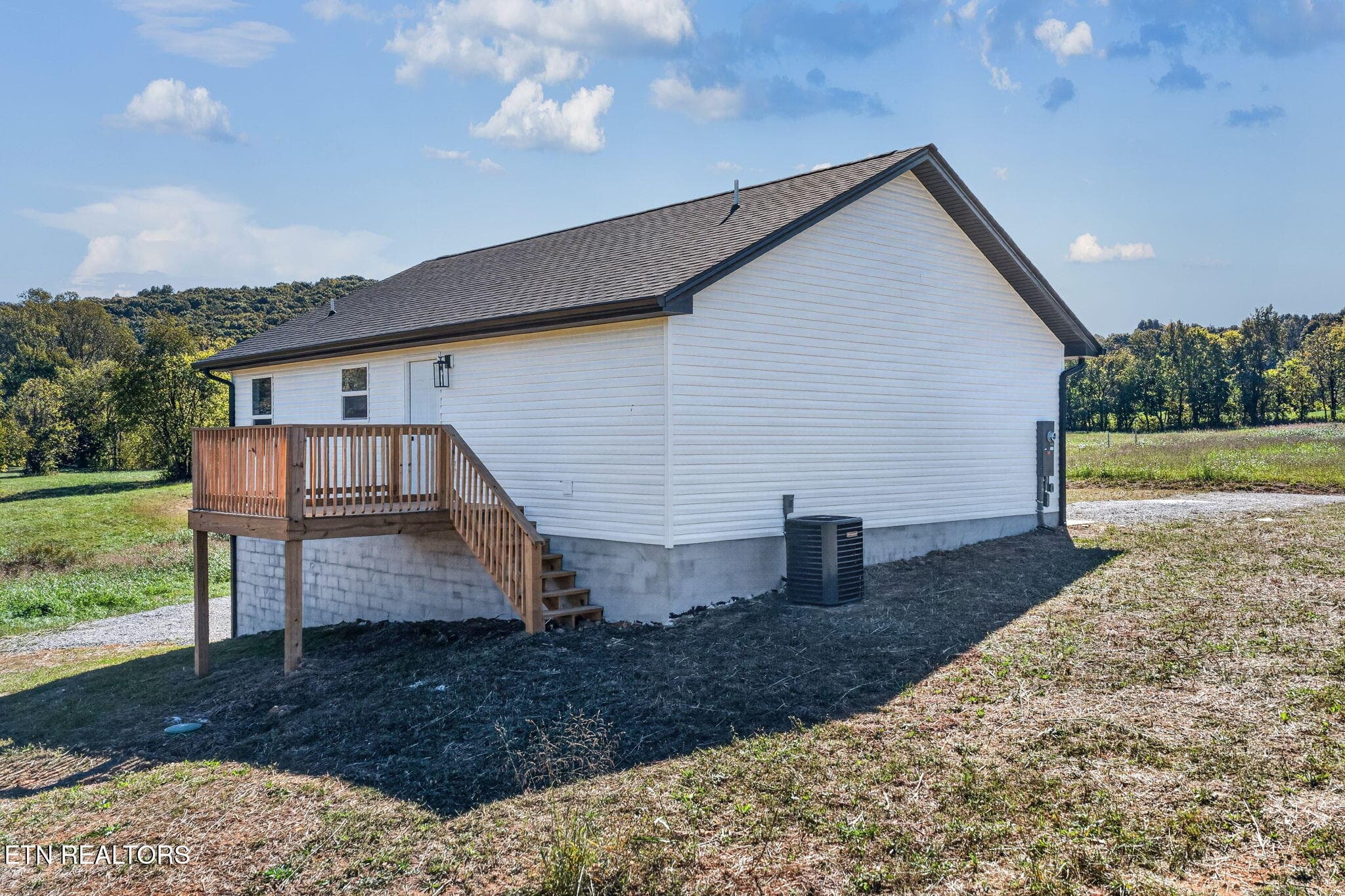 9-web-or-mls-135 Conley Dr_041_TNPC - 135 Conley Drive, Pall Mall, TN 38577