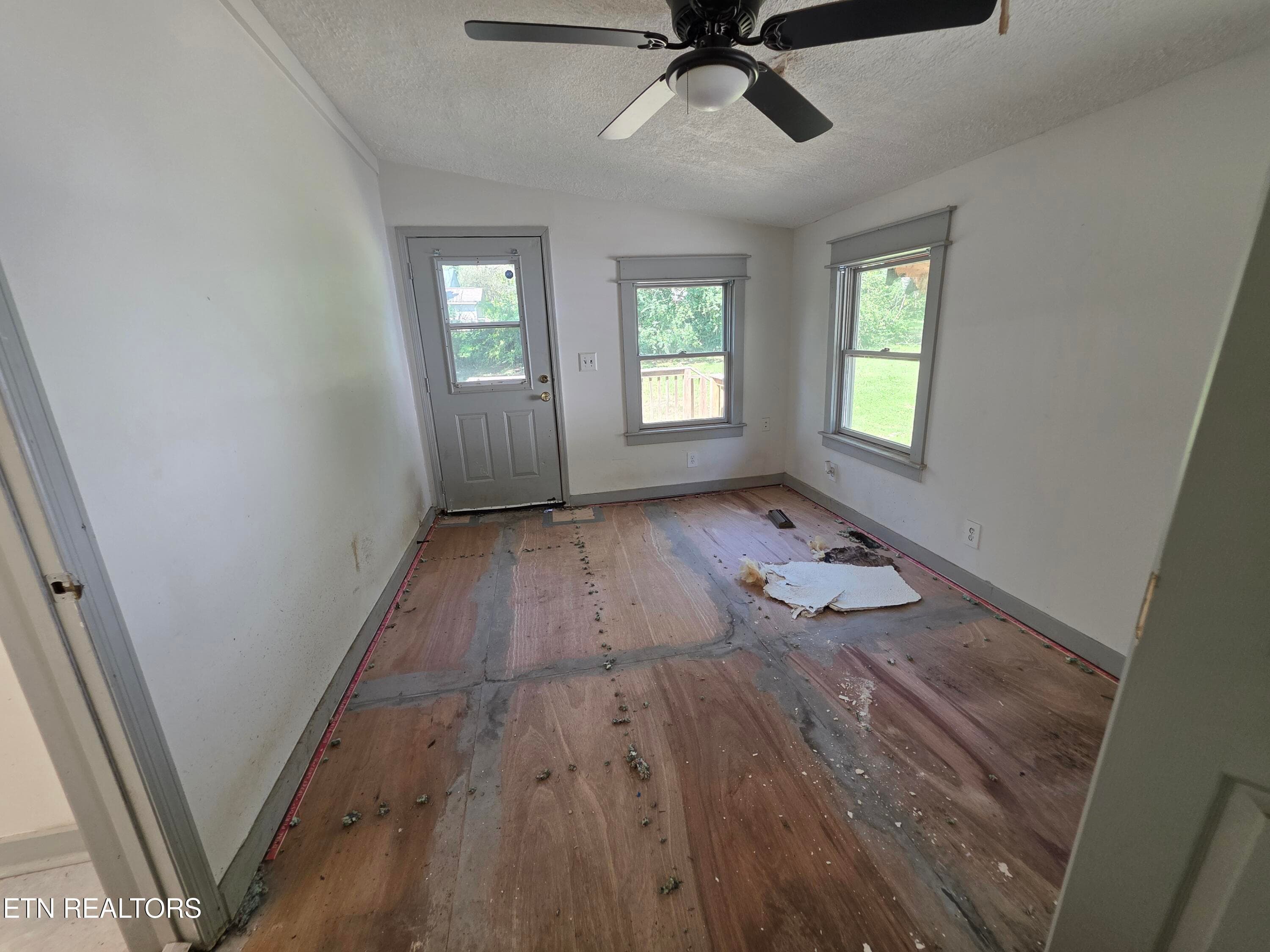 Bed # 2 - 3906 Luwana Lane, Knoxville, TN 37917