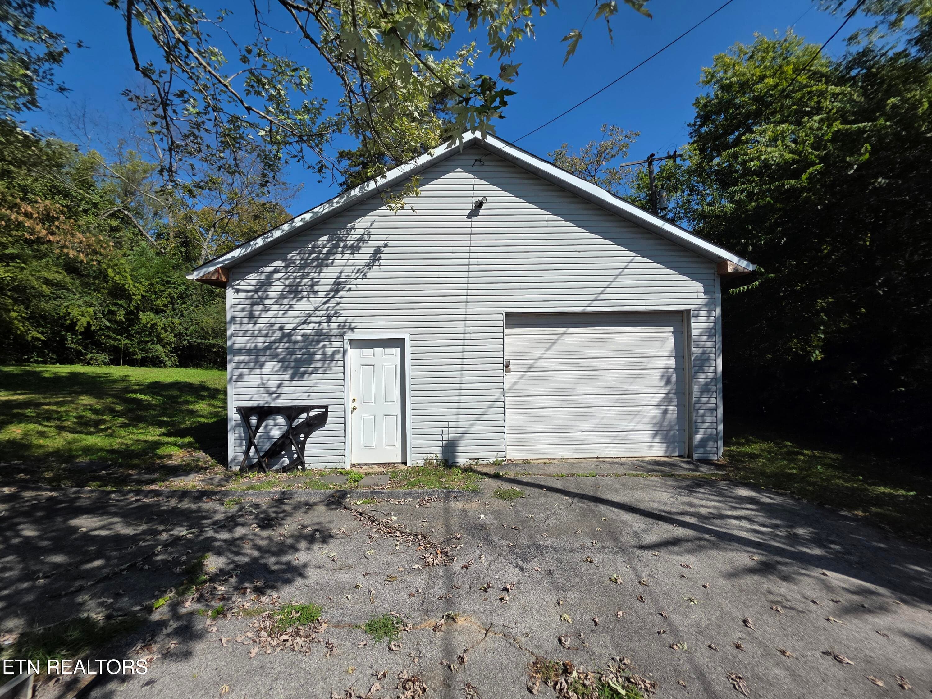 Garage - 3906 Luwana Lane, Knoxville, TN 37917