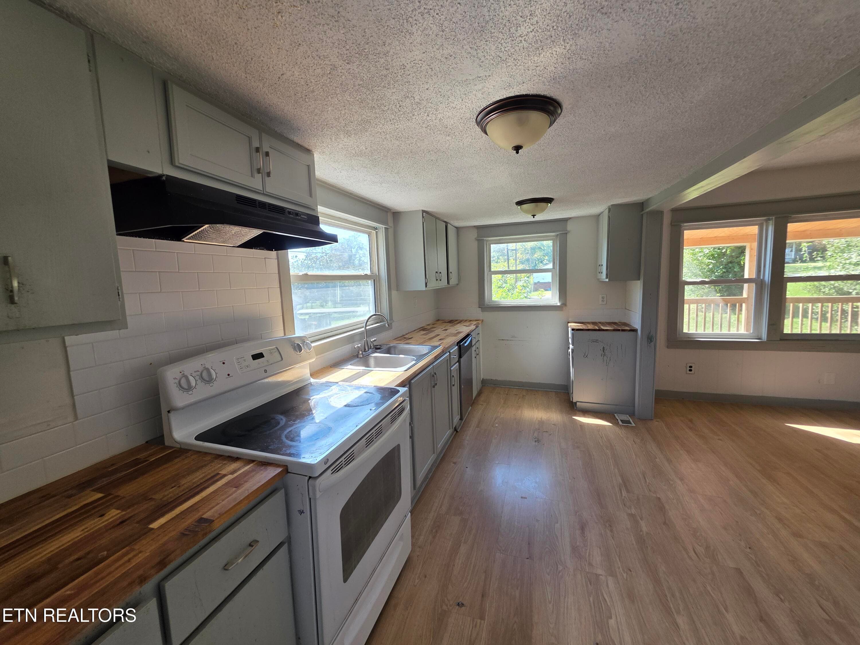 Kitchen-1 - 3906 Luwana Lane, Knoxville, TN 37917