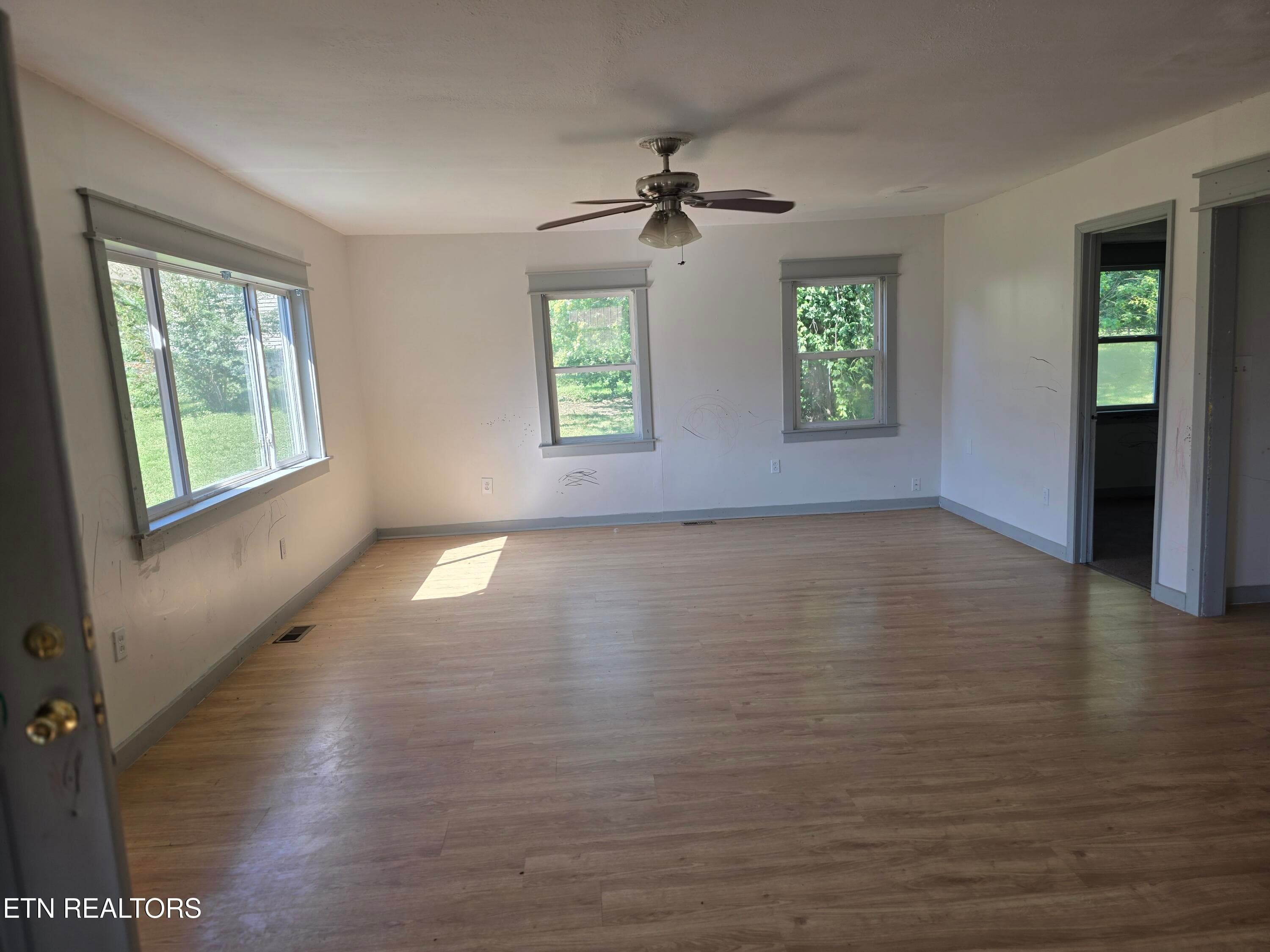 Livingroom - 3906 Luwana Lane, Knoxville, TN 37917