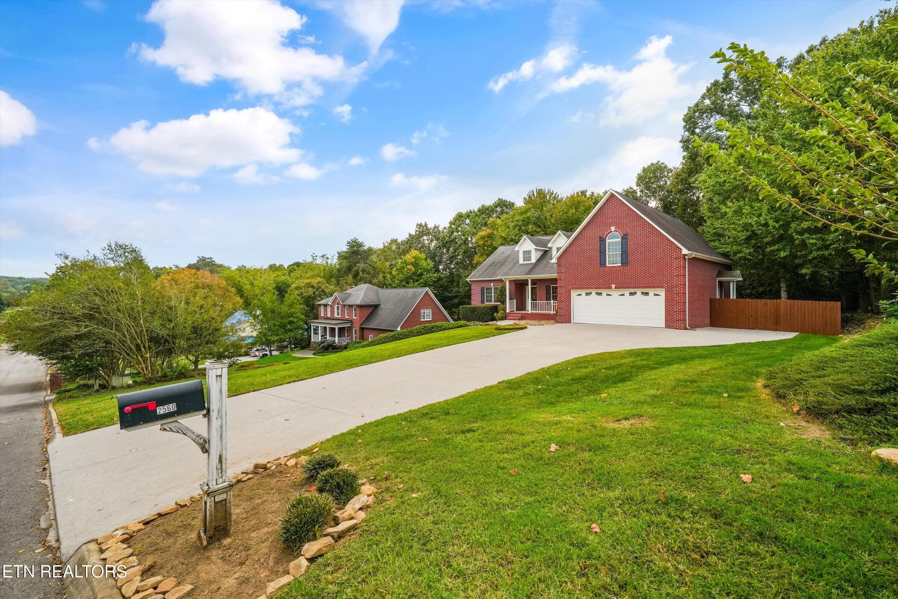 04-2560 Hirst Cir 48 - 2560 Hirst Circle, Lenoir City, TN 37772
