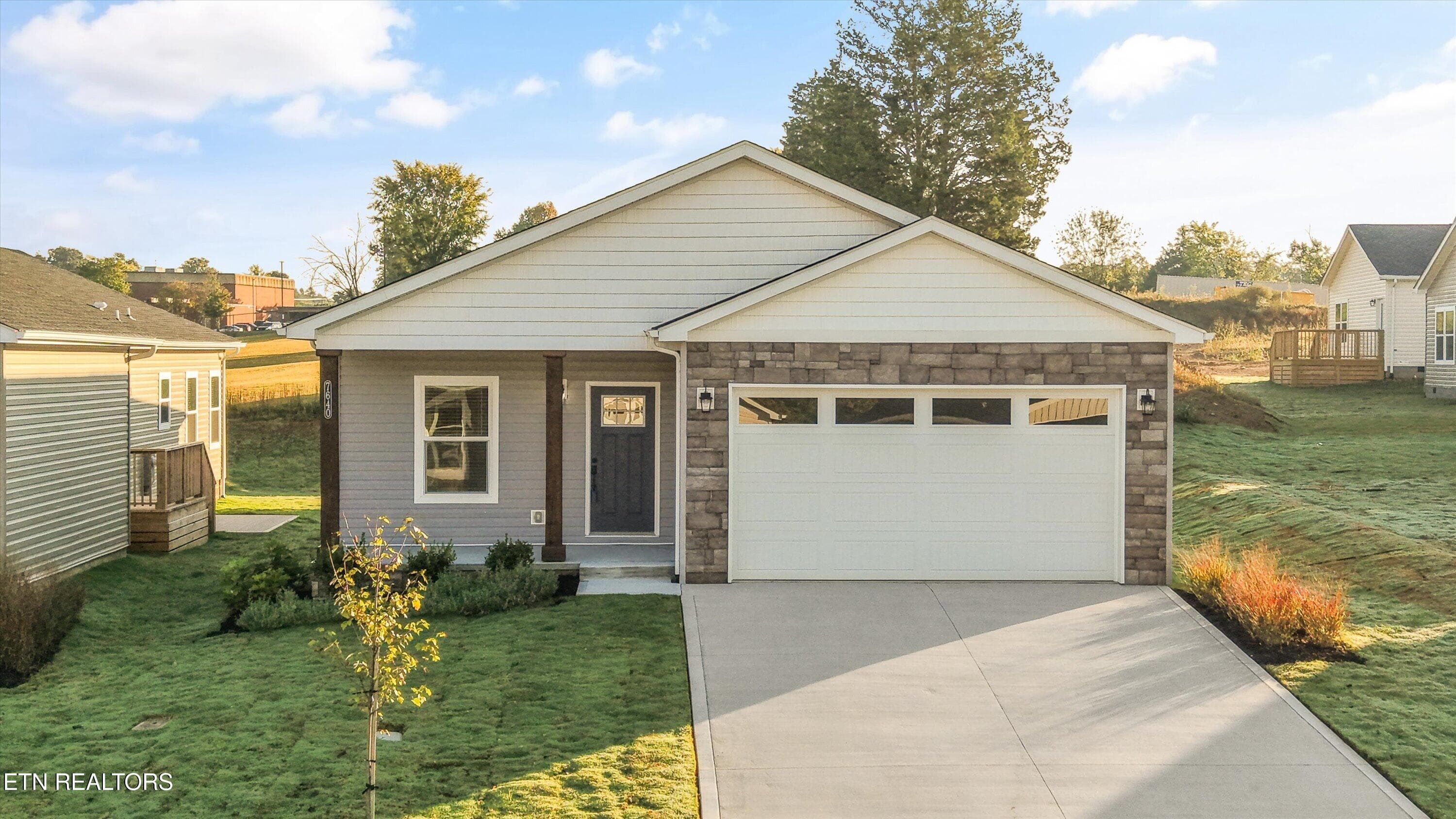 7640 Sycamore Breeze Rd, Knoxville, TN 37920