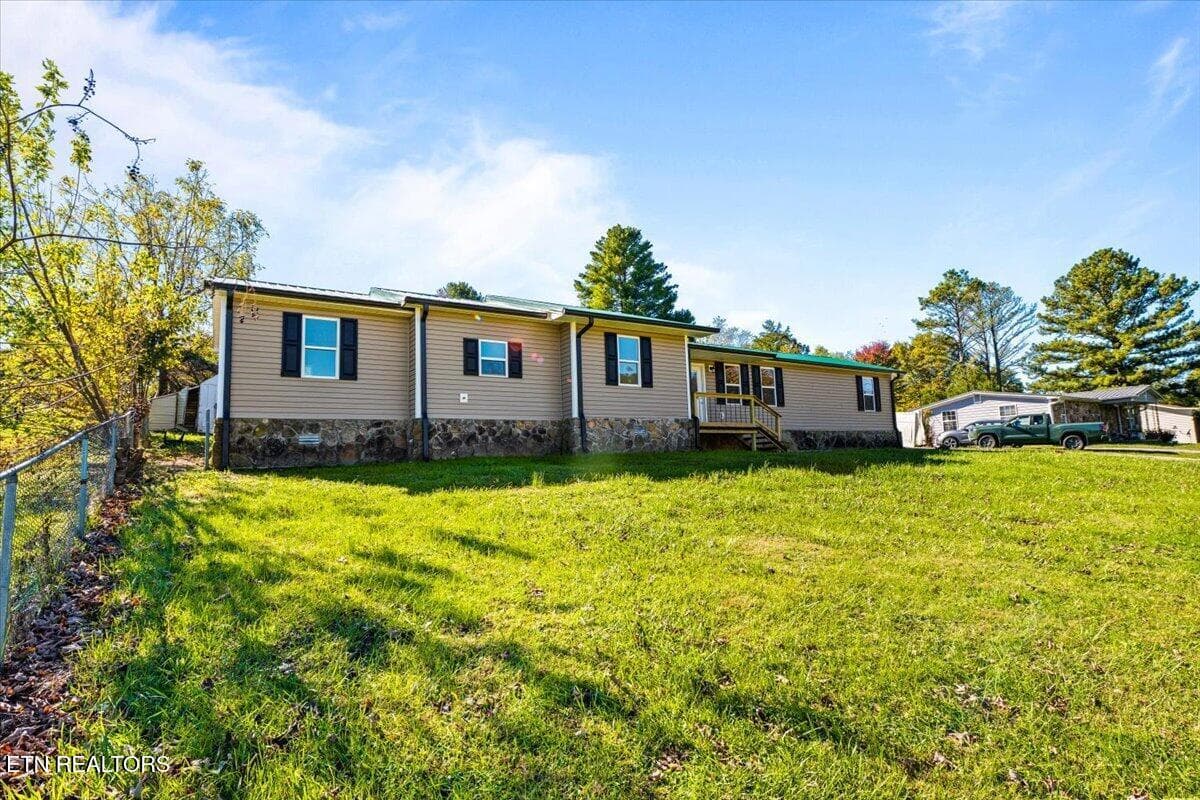 02-188 Old Middlesboro Hwy - 188 Old Middlesboro Highway 188 Hwy, LaFollette, TN 37766