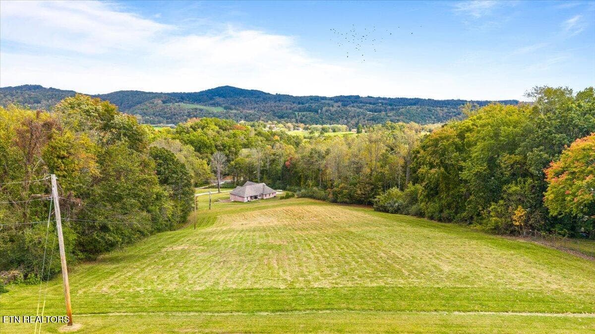 10-W Hemlock St - 109 W Kentucky Ave, LaFollette, TN 37766