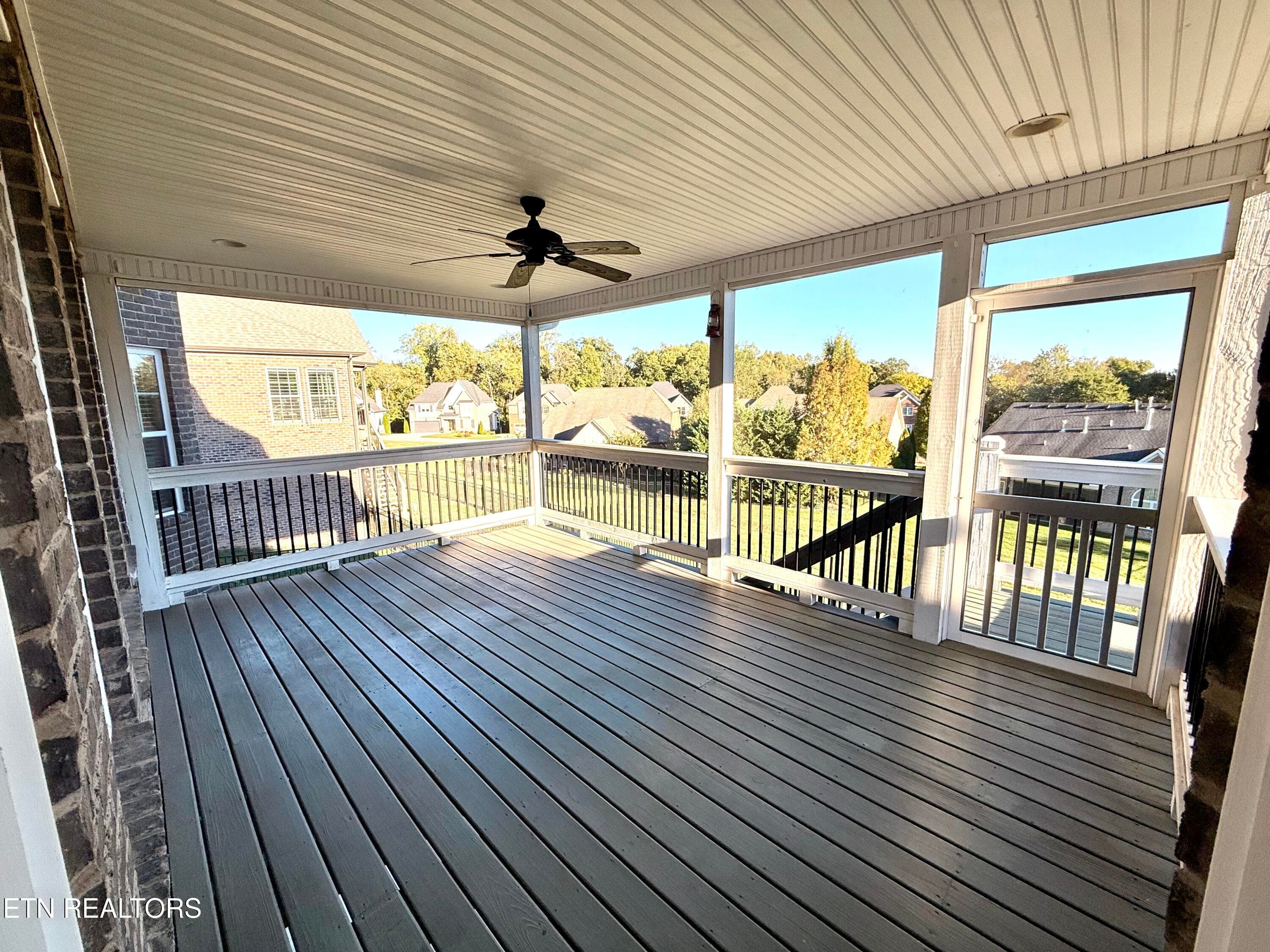 screened patio - 1027 Prince George Parish Drive, Knoxville, TN 37934