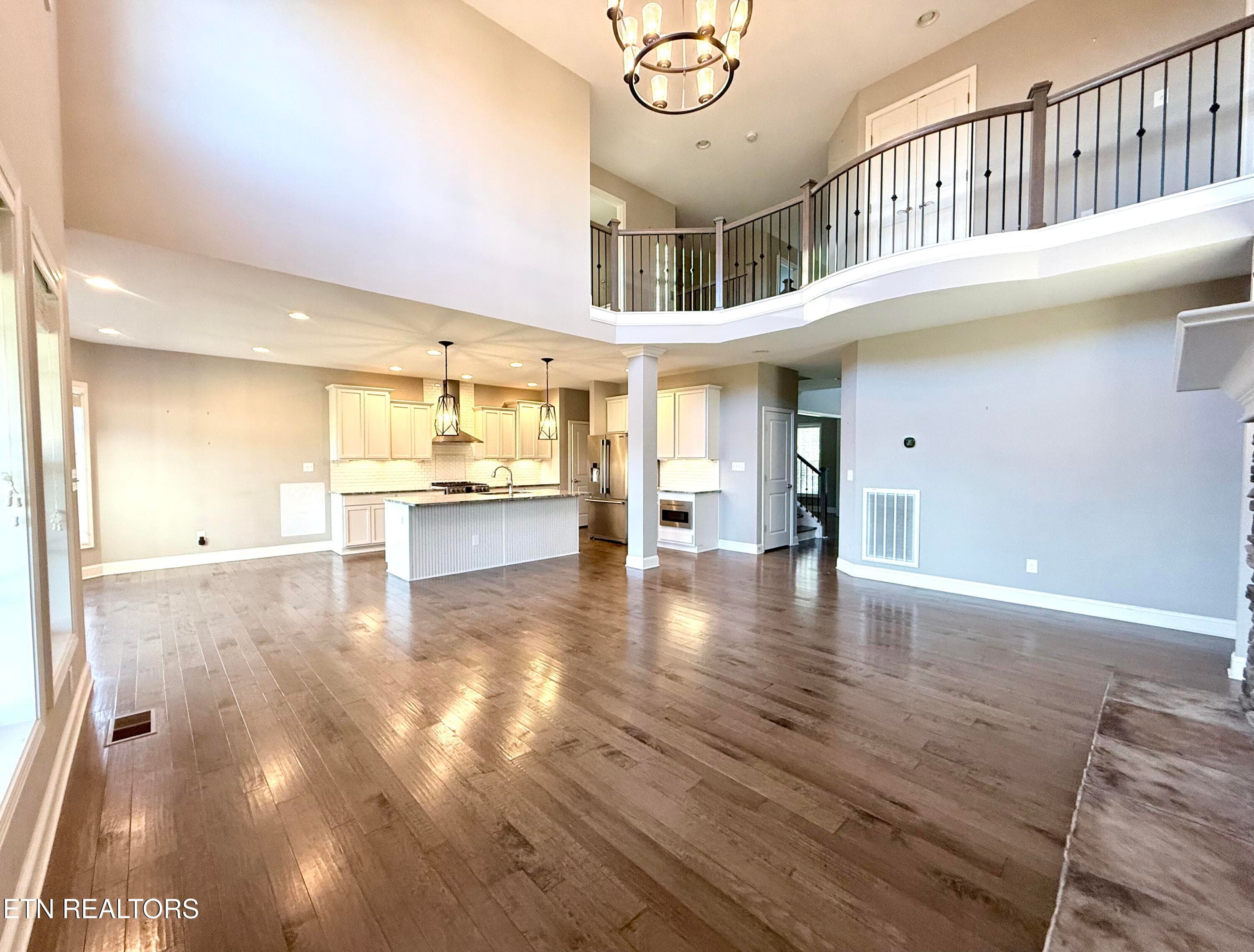great room - 1027 Prince George Parish Drive, Knoxville, TN 37934