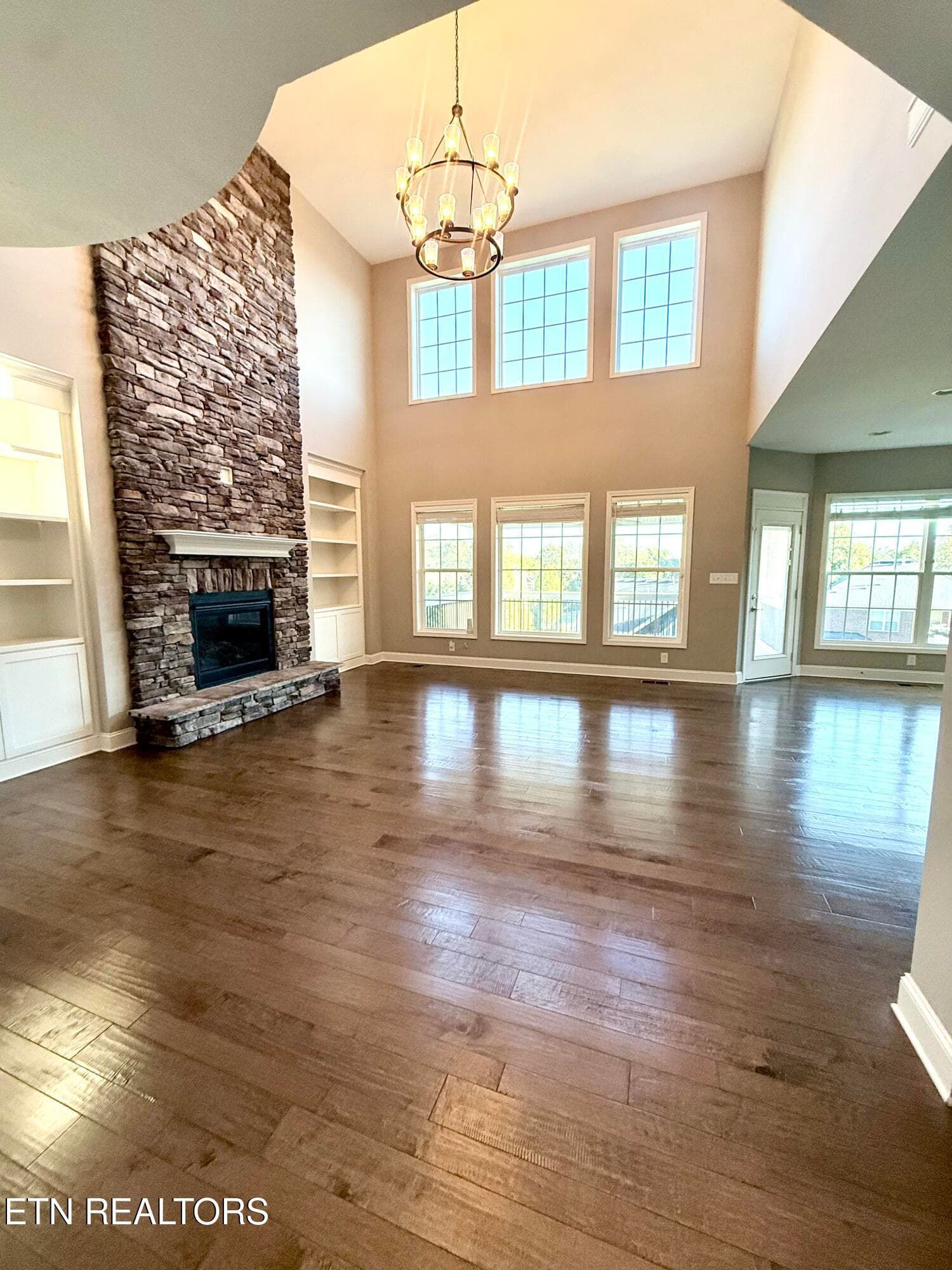 great room - 1027 Prince George Parish Drive, Knoxville, TN 37934