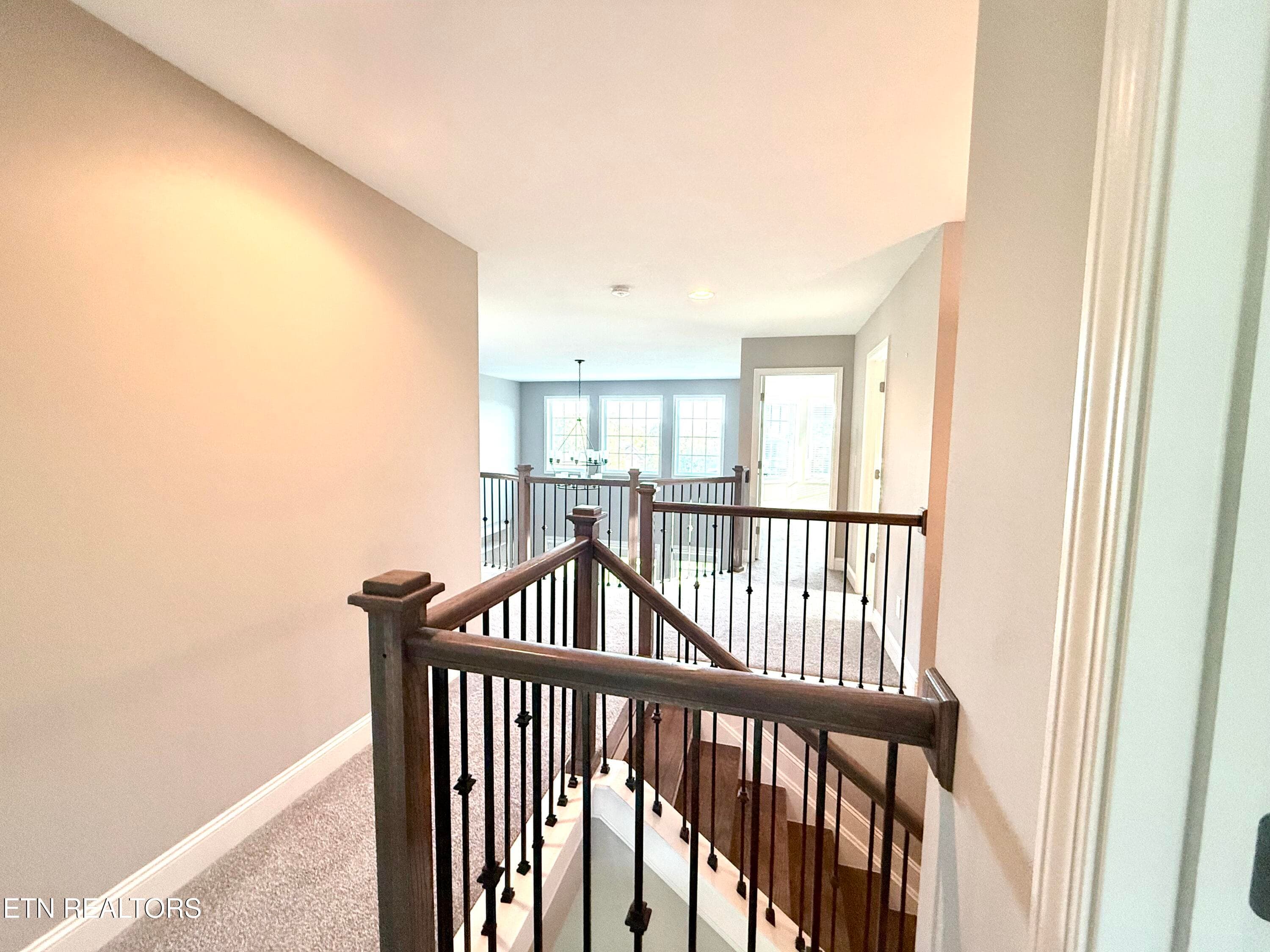top landing - 1027 Prince George Parish Drive, Knoxville, TN 37934