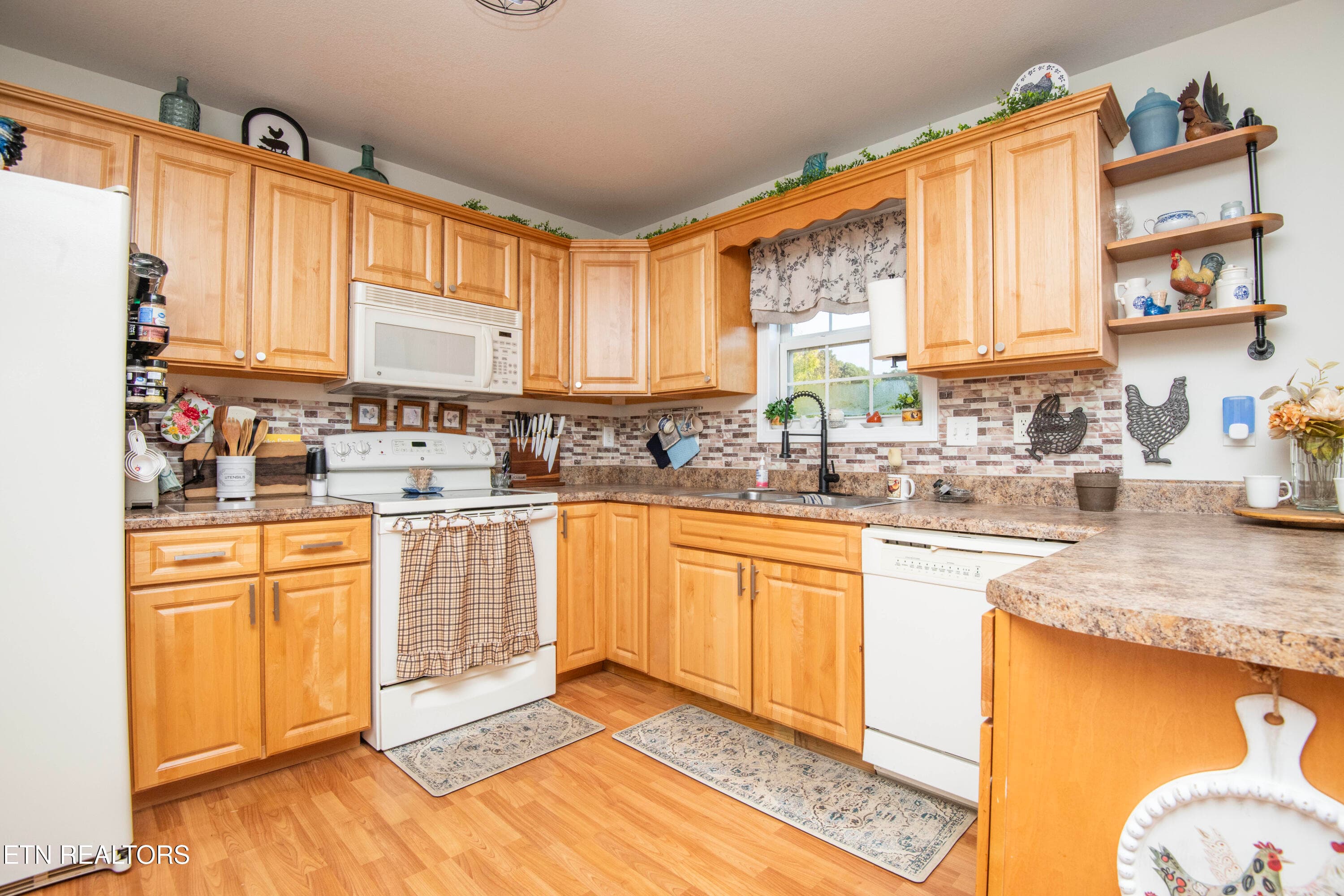 kitchen 5 - 719 Rocky Springs Rd, Madisonville, TN 37354