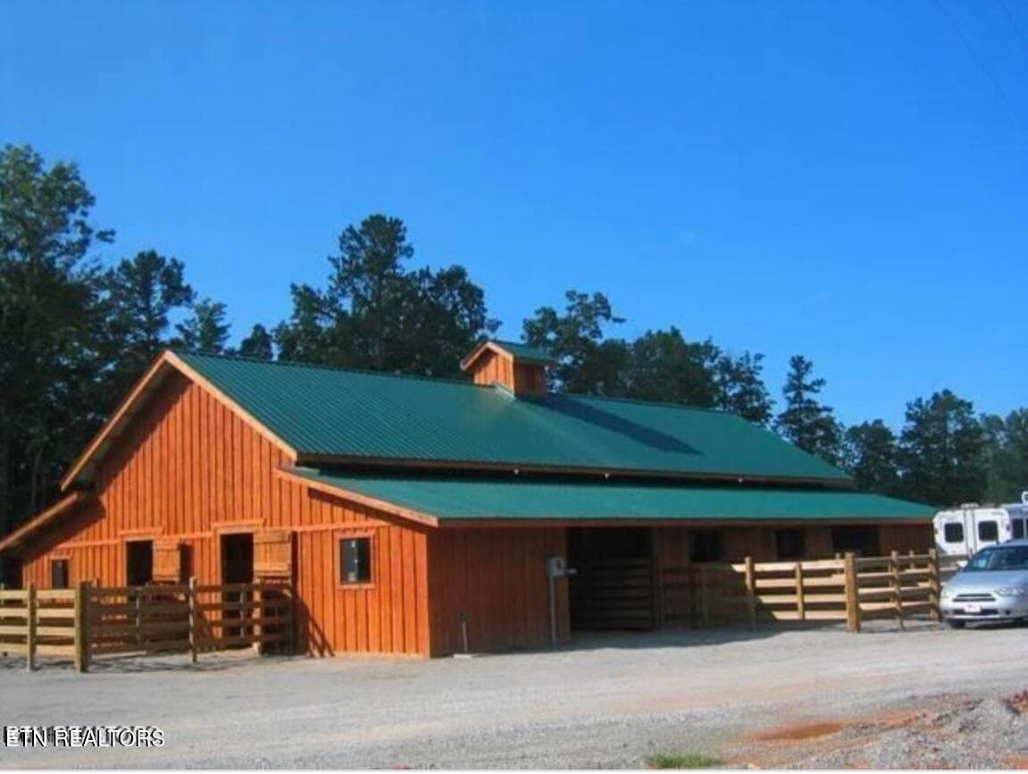 Community Barn - 0 Grandview Way, Jamestown, TN 38556