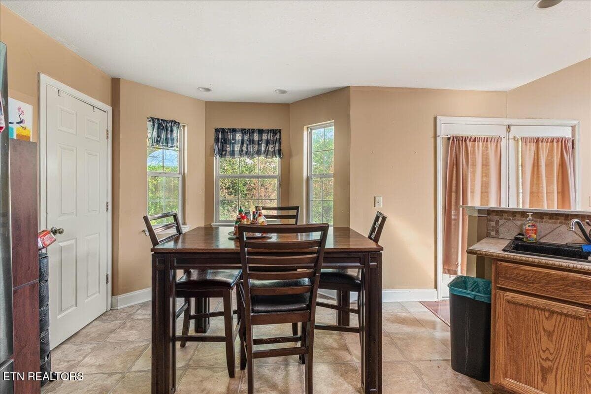 10-1406 Johnson St - 1406 Johnson St, Etowah, TN 37331