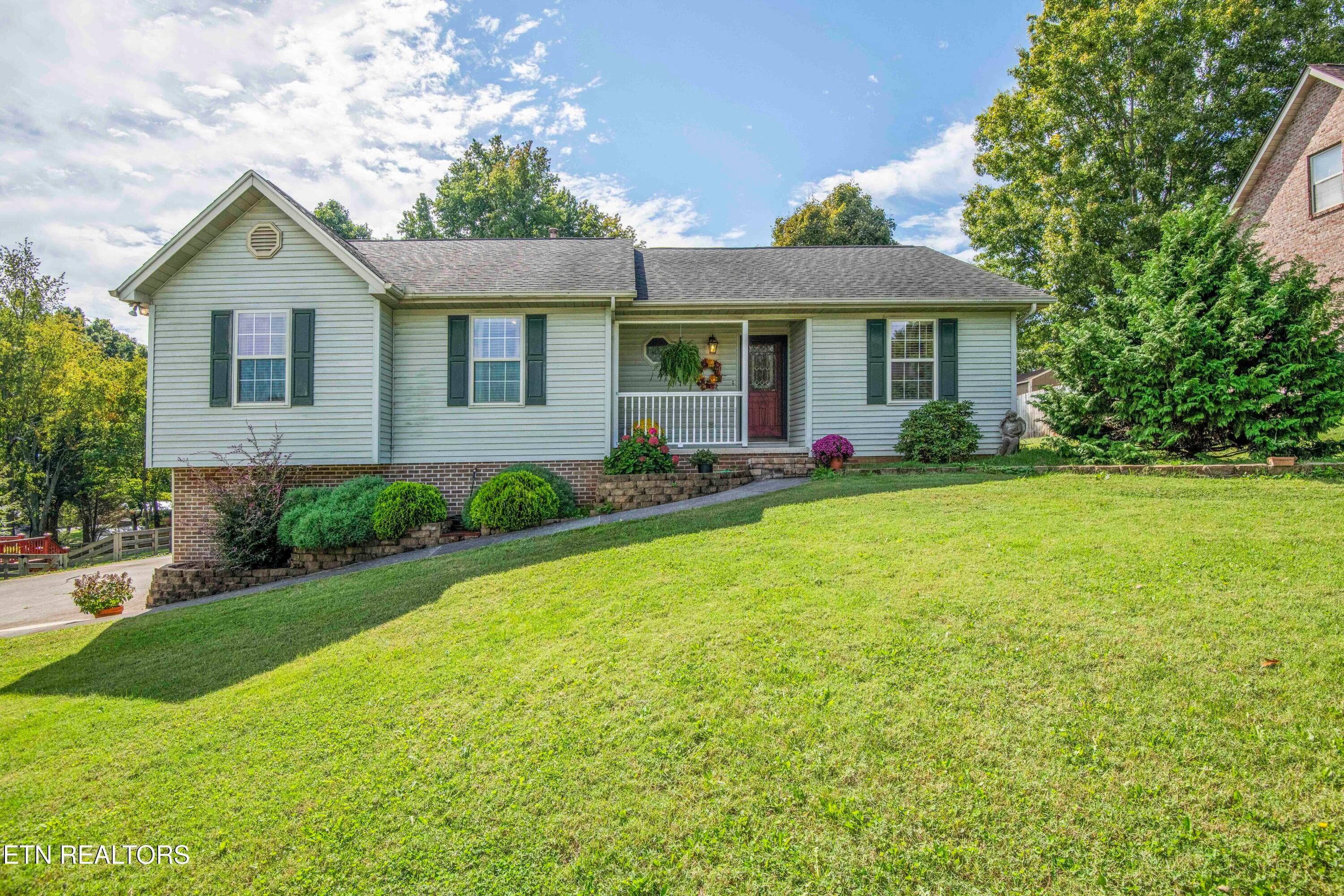 1021 Summerfield Drive, Maryville, TN 37801