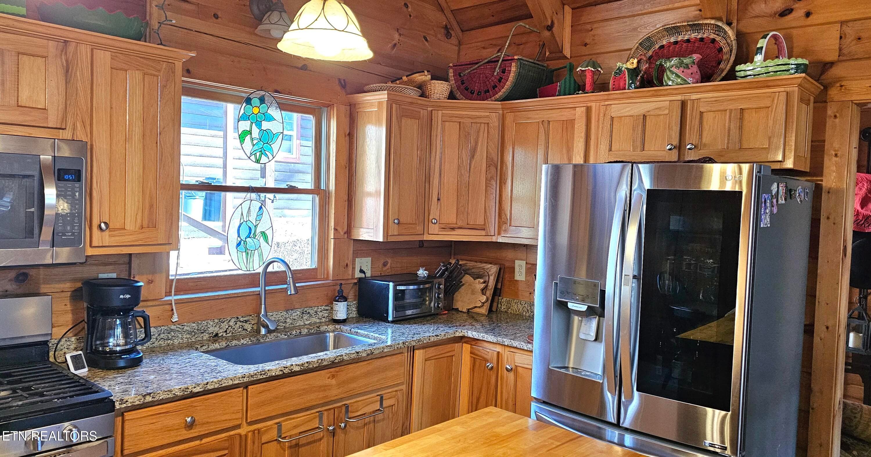 Kitchen - 102 Curtis Circle, Kingston, TN 37763